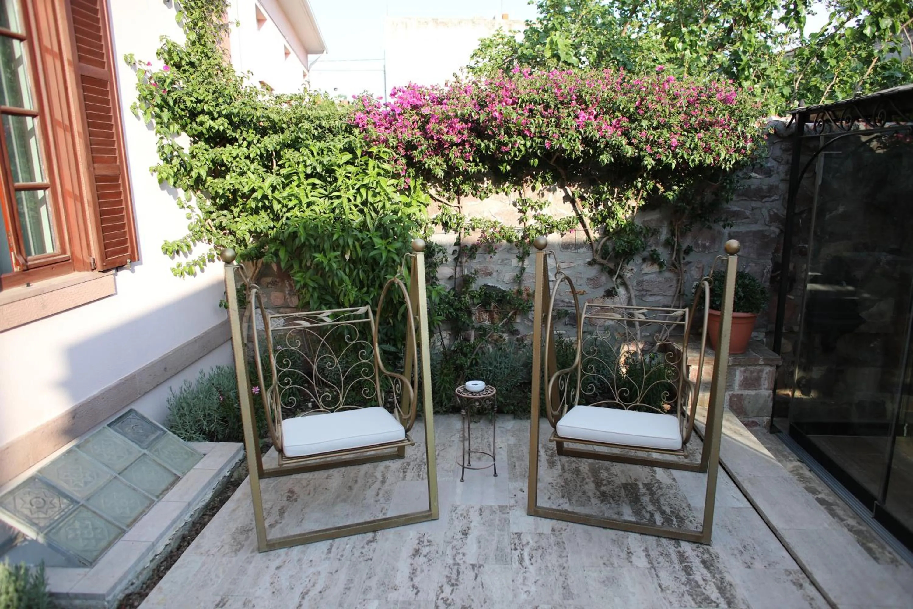 Day in YundAntik Cunda Konaklari