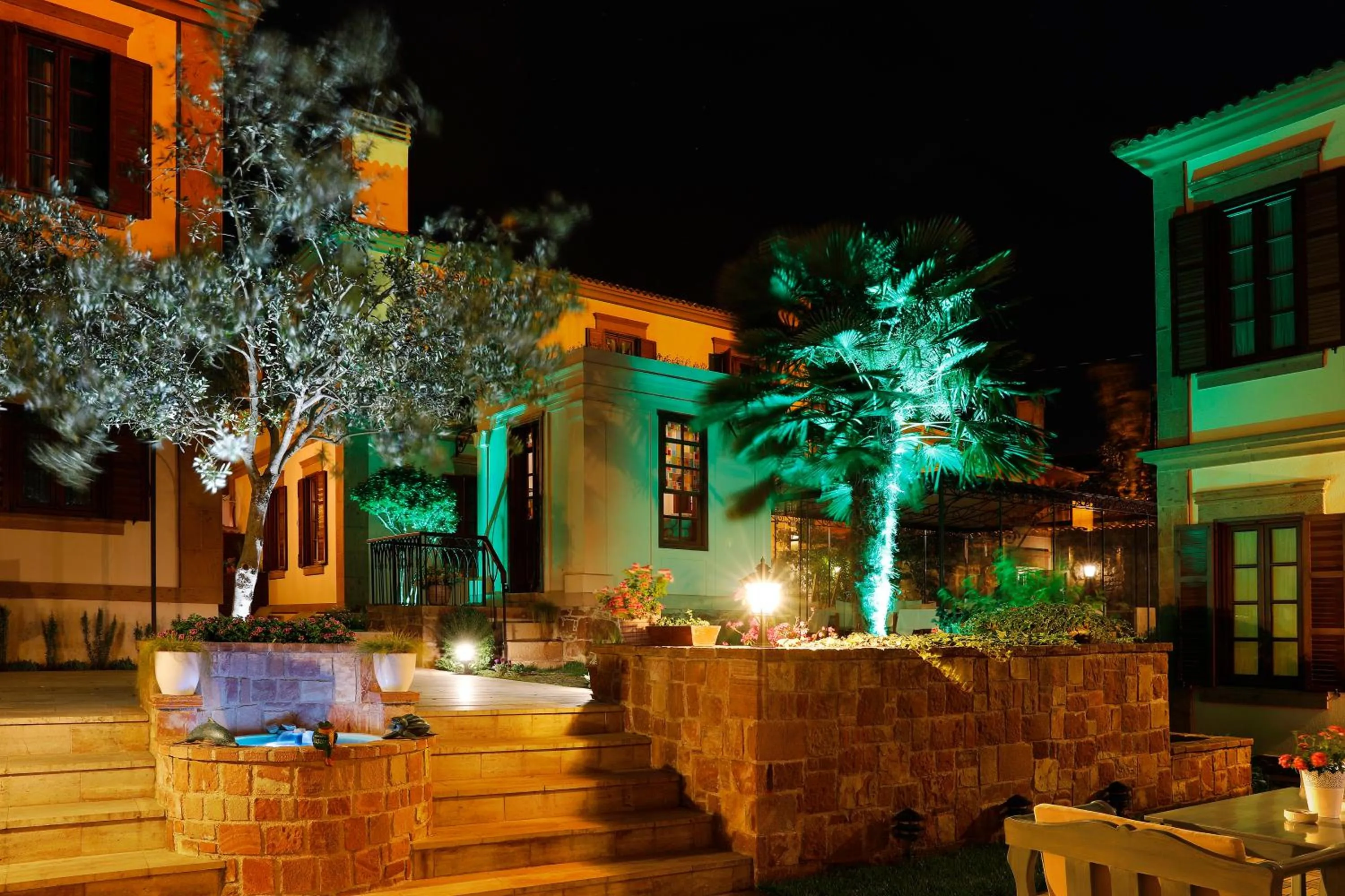 Property building in YundAntik Cunda Konaklari