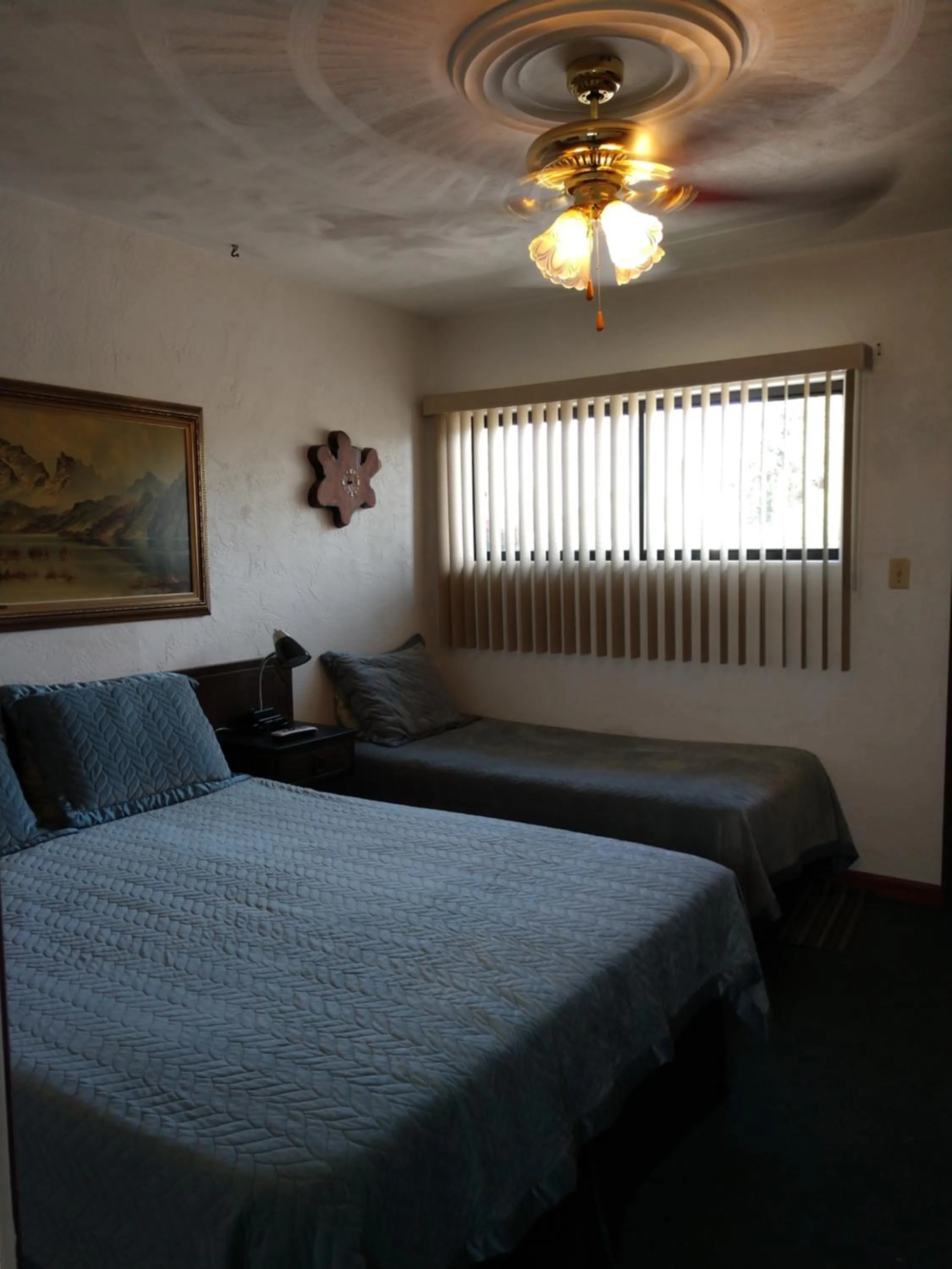 Swiss Mountain Motel