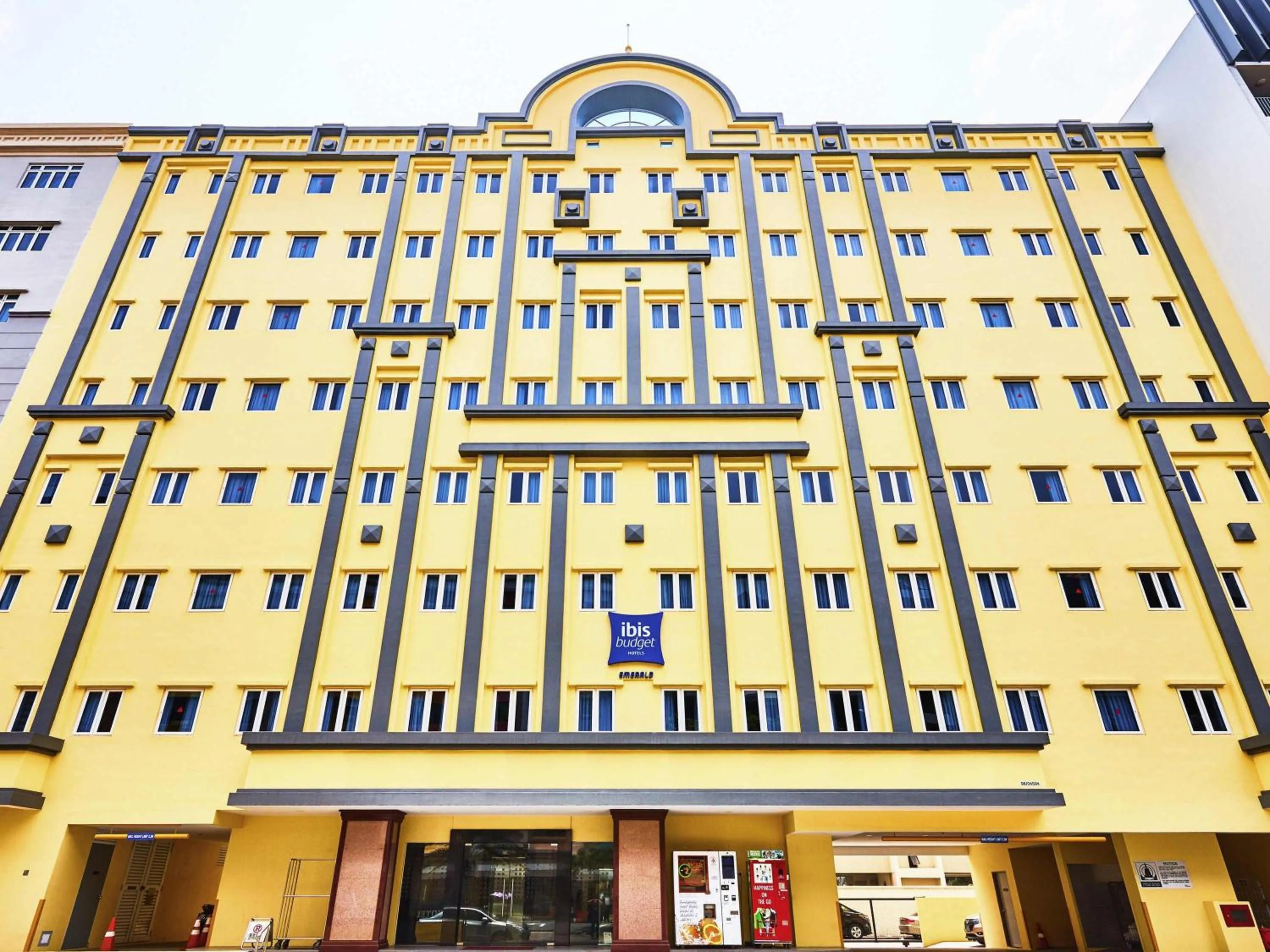 Property building in ibis budget Singapore Emerald