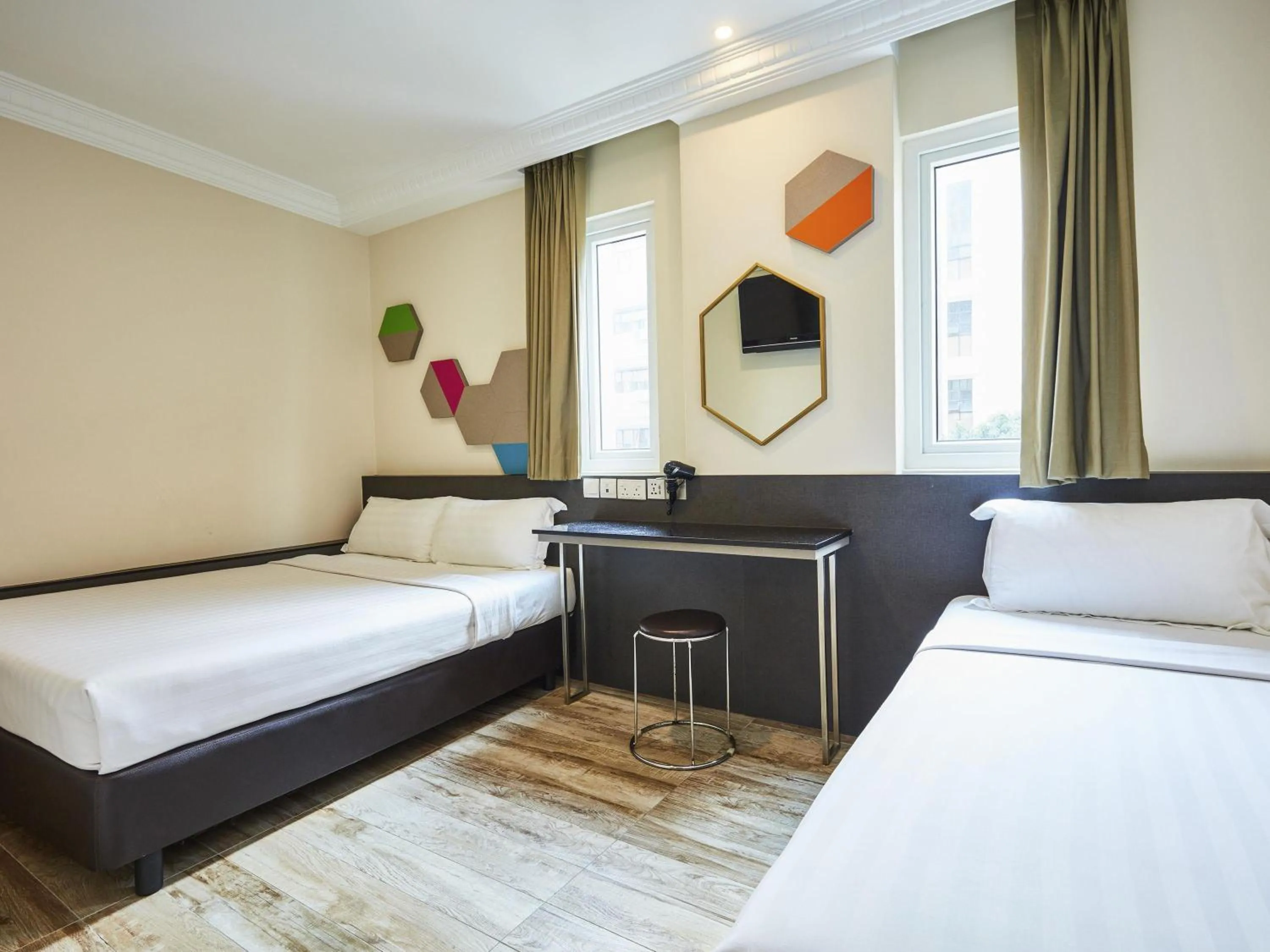 Bedroom, Bed in ibis budget Singapore Emerald