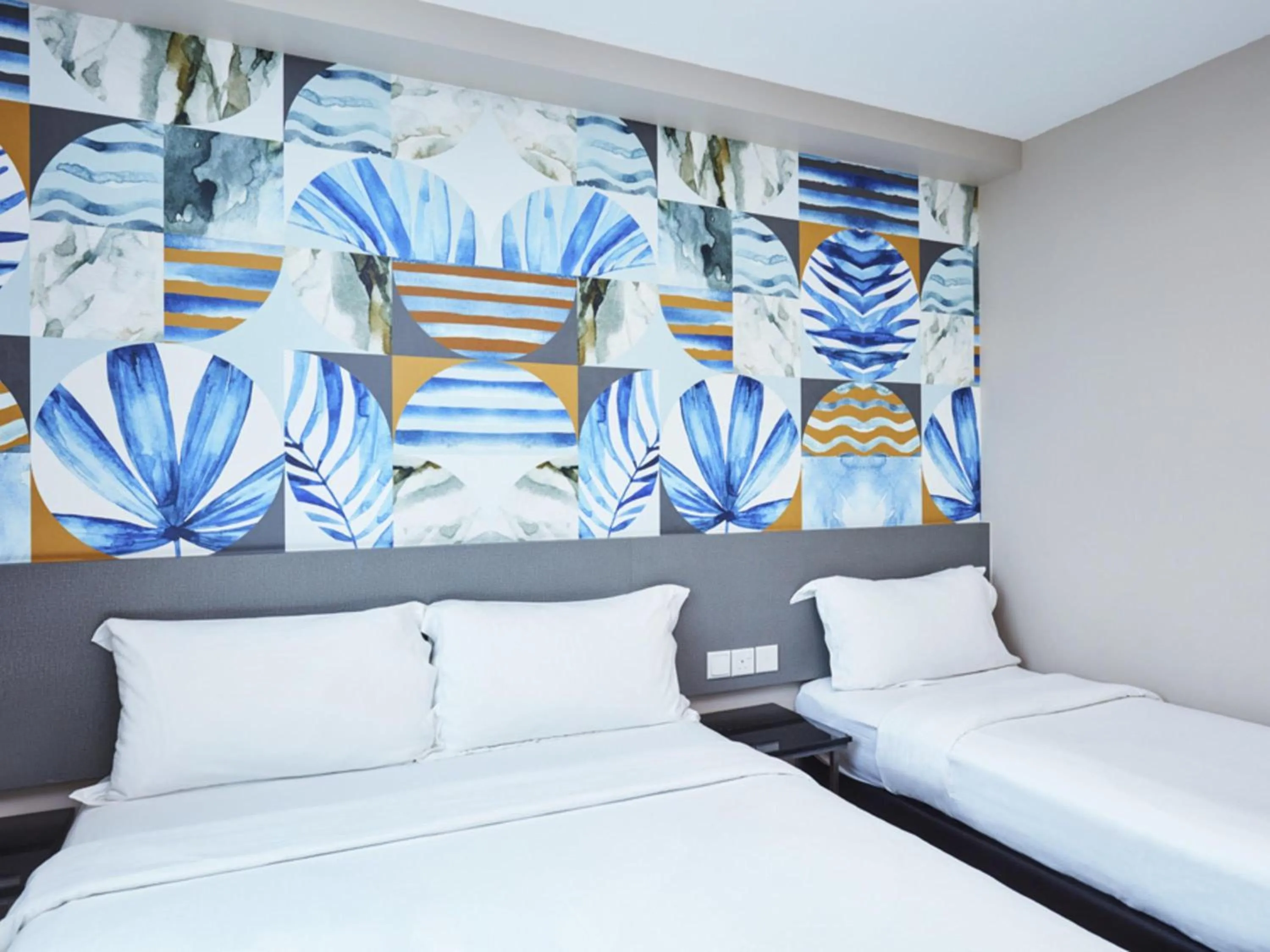 Bedroom, Bed in ibis budget Singapore Sapphire