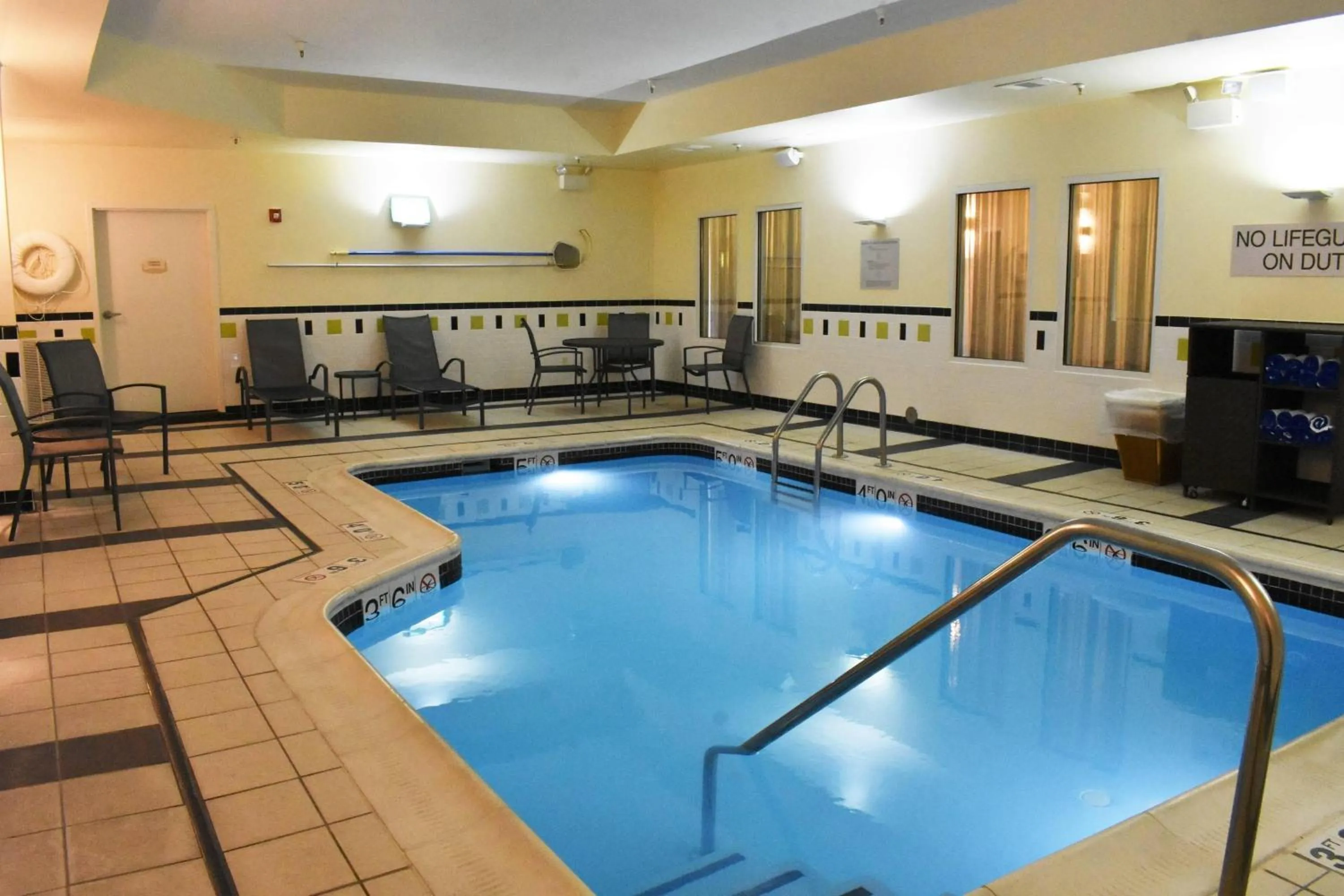 Swimming pool in Fairfield Inn and Suites by Marriott Strasburg Shenandoah Valley