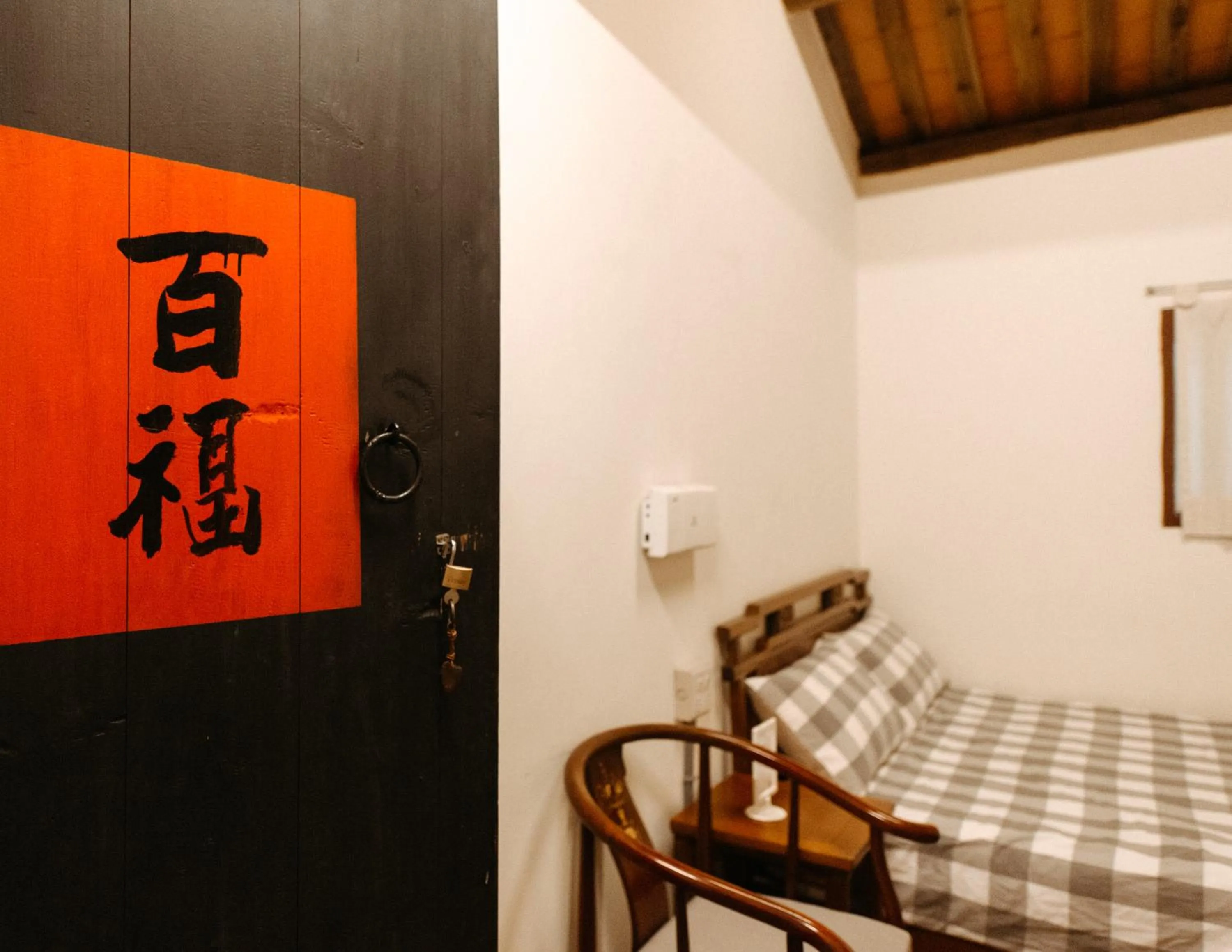 Photo of the whole room, Bed in Live Guest House