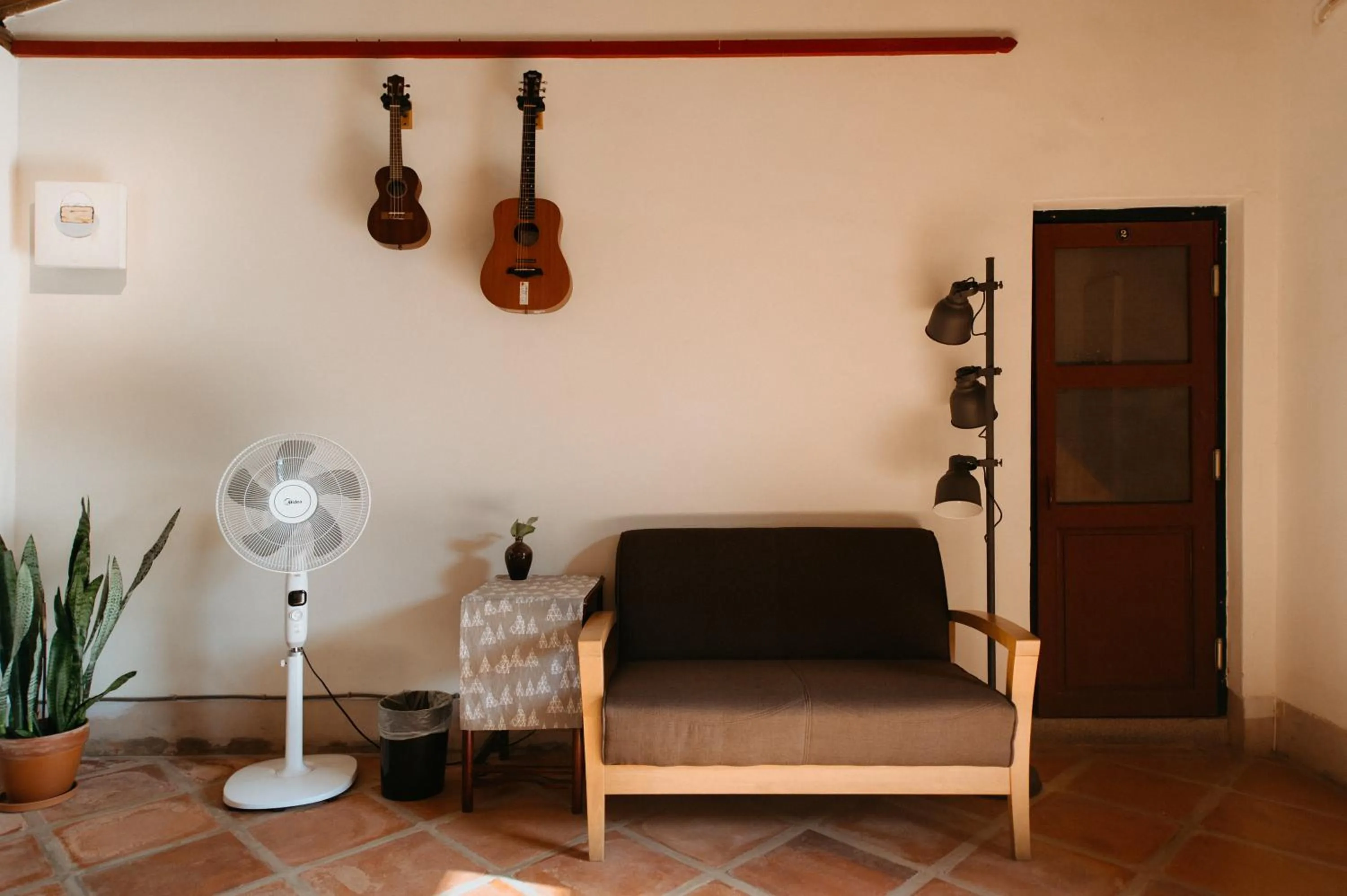 Living room in Live Guest House