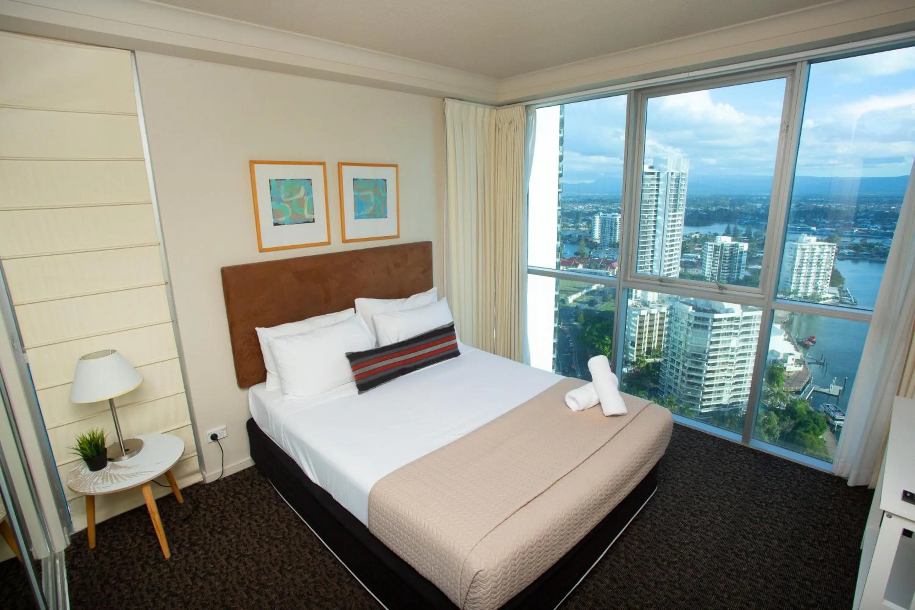 Bed in Chevron Renaissance - Private Apartments - Hosted by Coastal Letting Co.