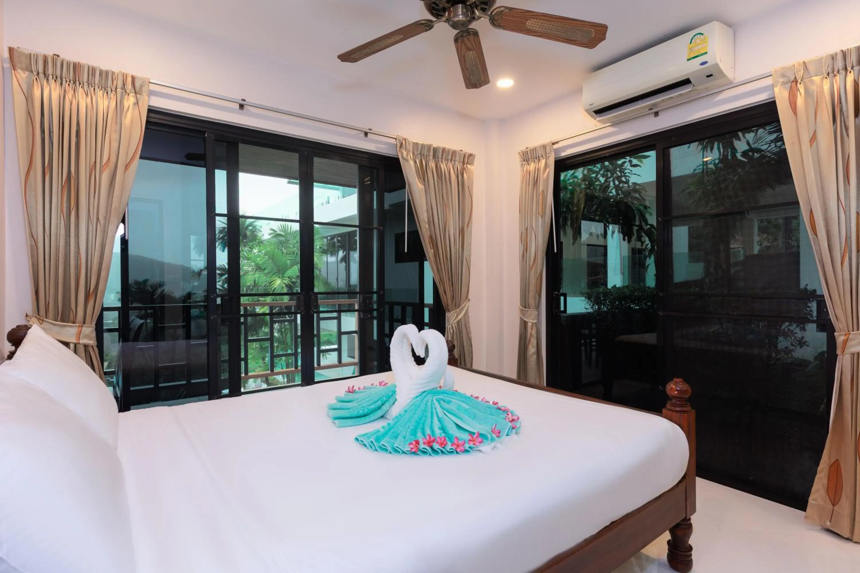 Bed in Baan Chom View Kamala - SHA Plus