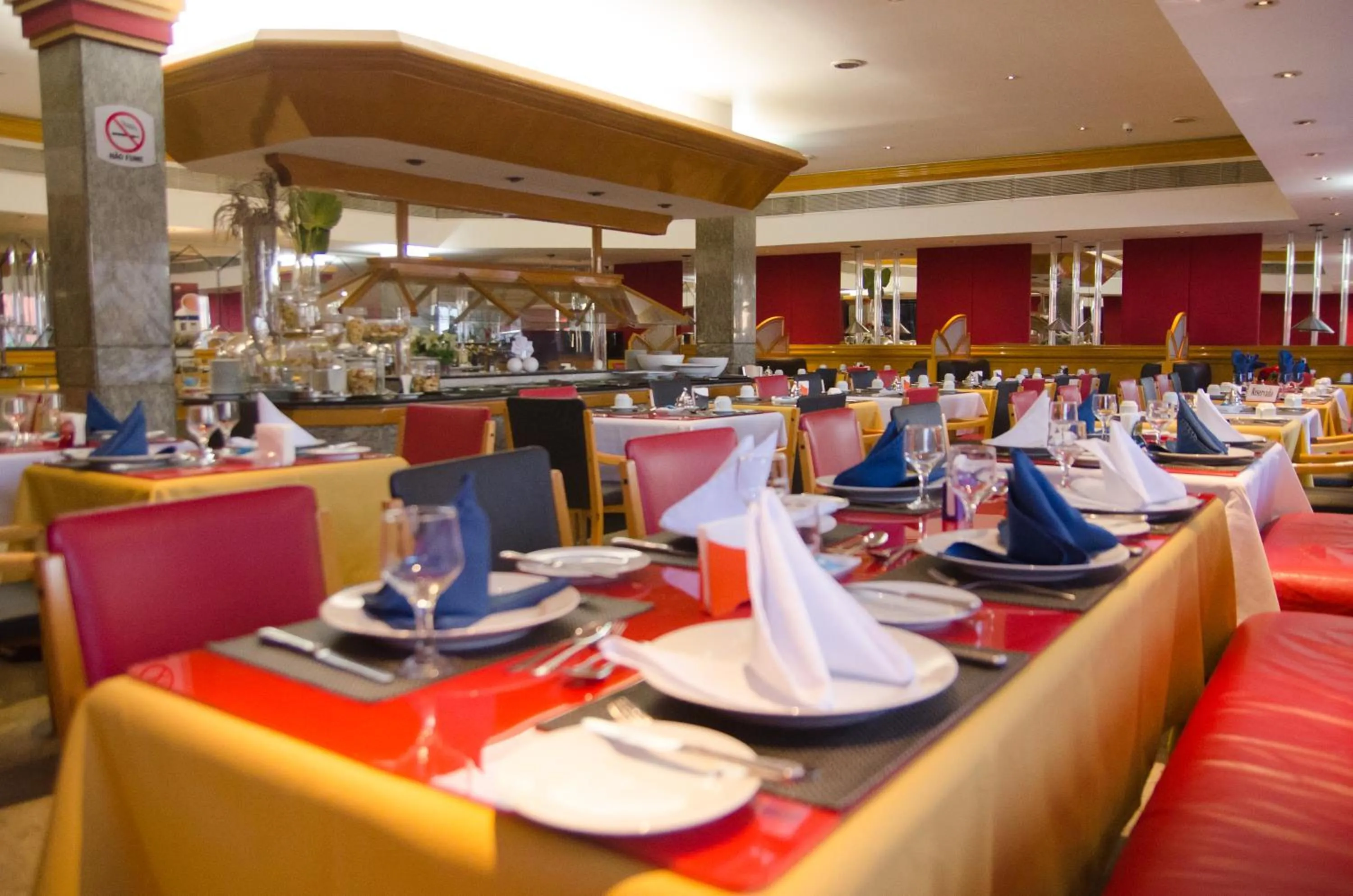 Restaurant/places to eat in Da Vinci Hotel & Conventions - by Easy Hotéis