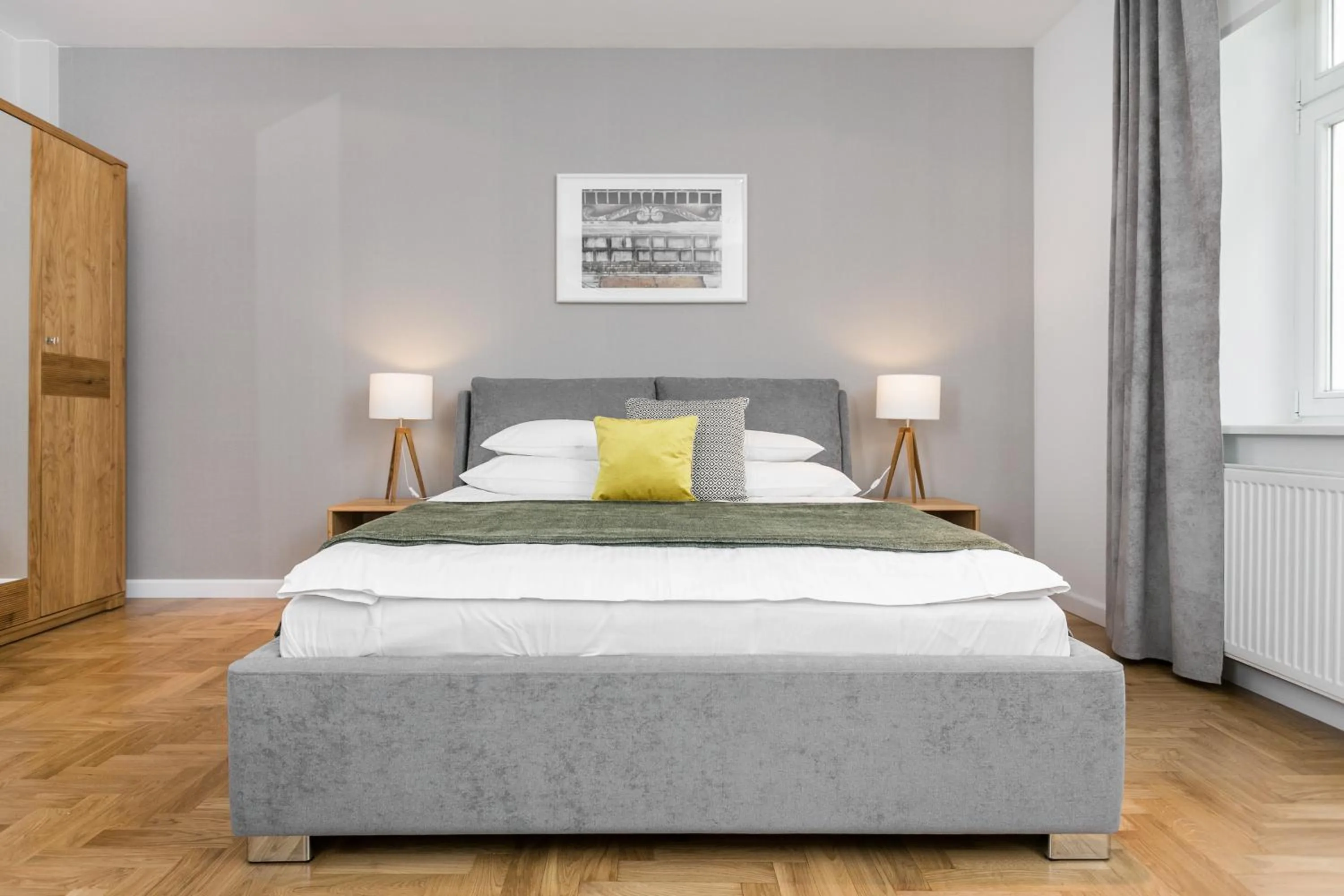 Bed in Venetian House Market Square Aparthotel