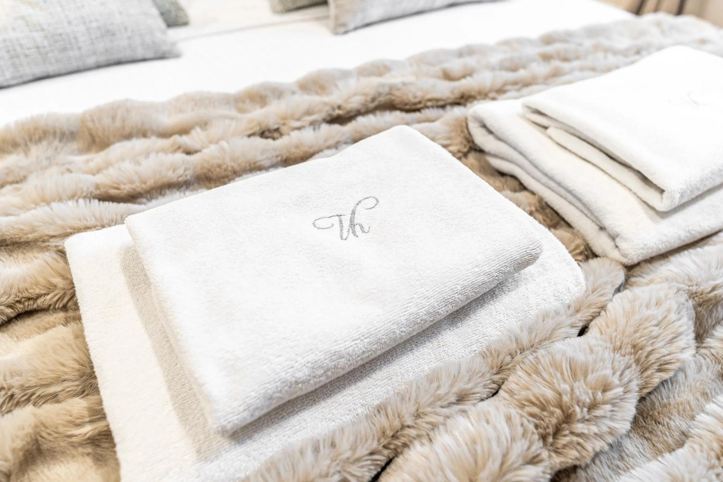 towels, Bed in Venetian House Market Square Aparthotel