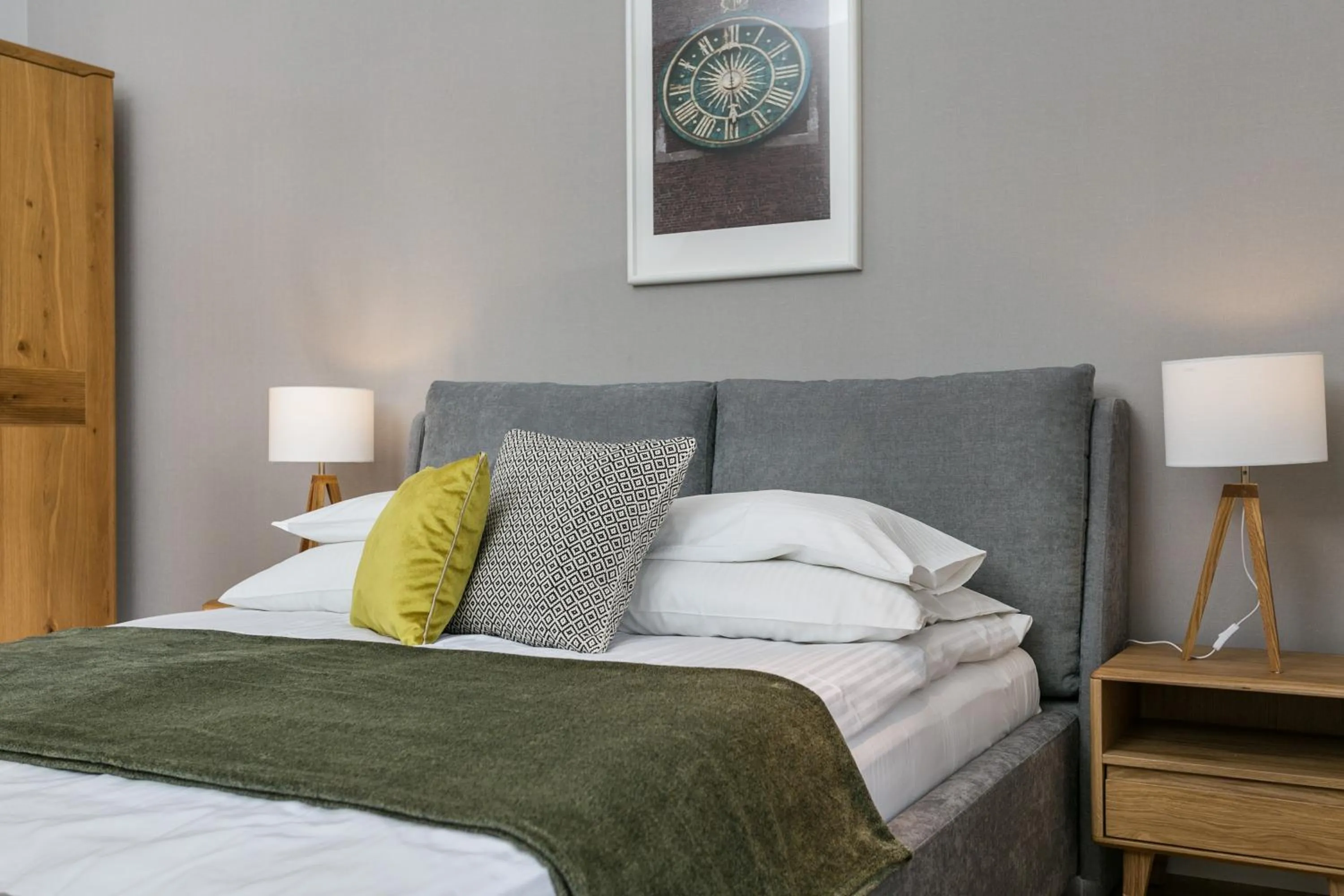 Bed in Venetian House Market Square Aparthotel