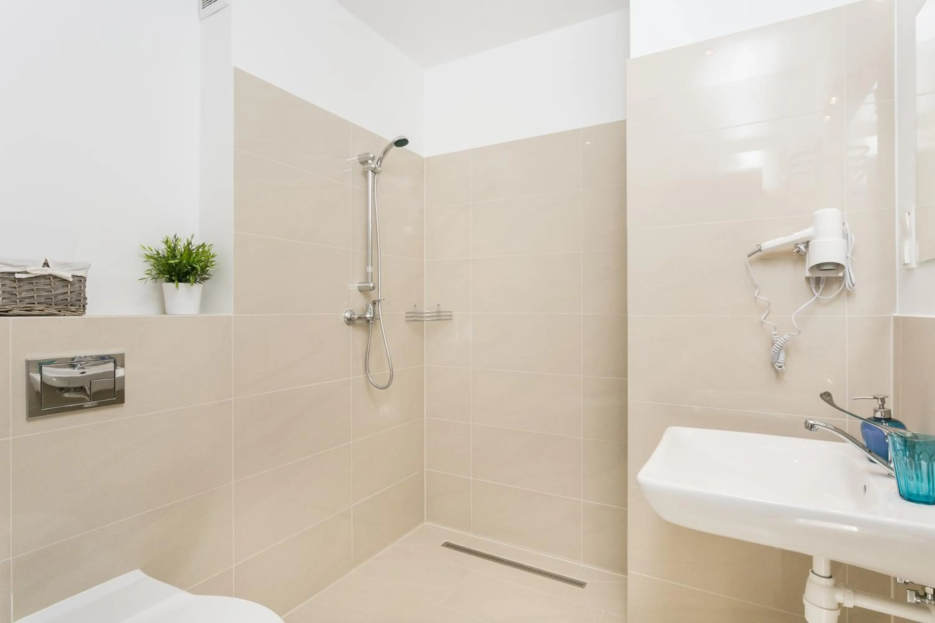 Toilet in Venetian House Market Square Aparthotel