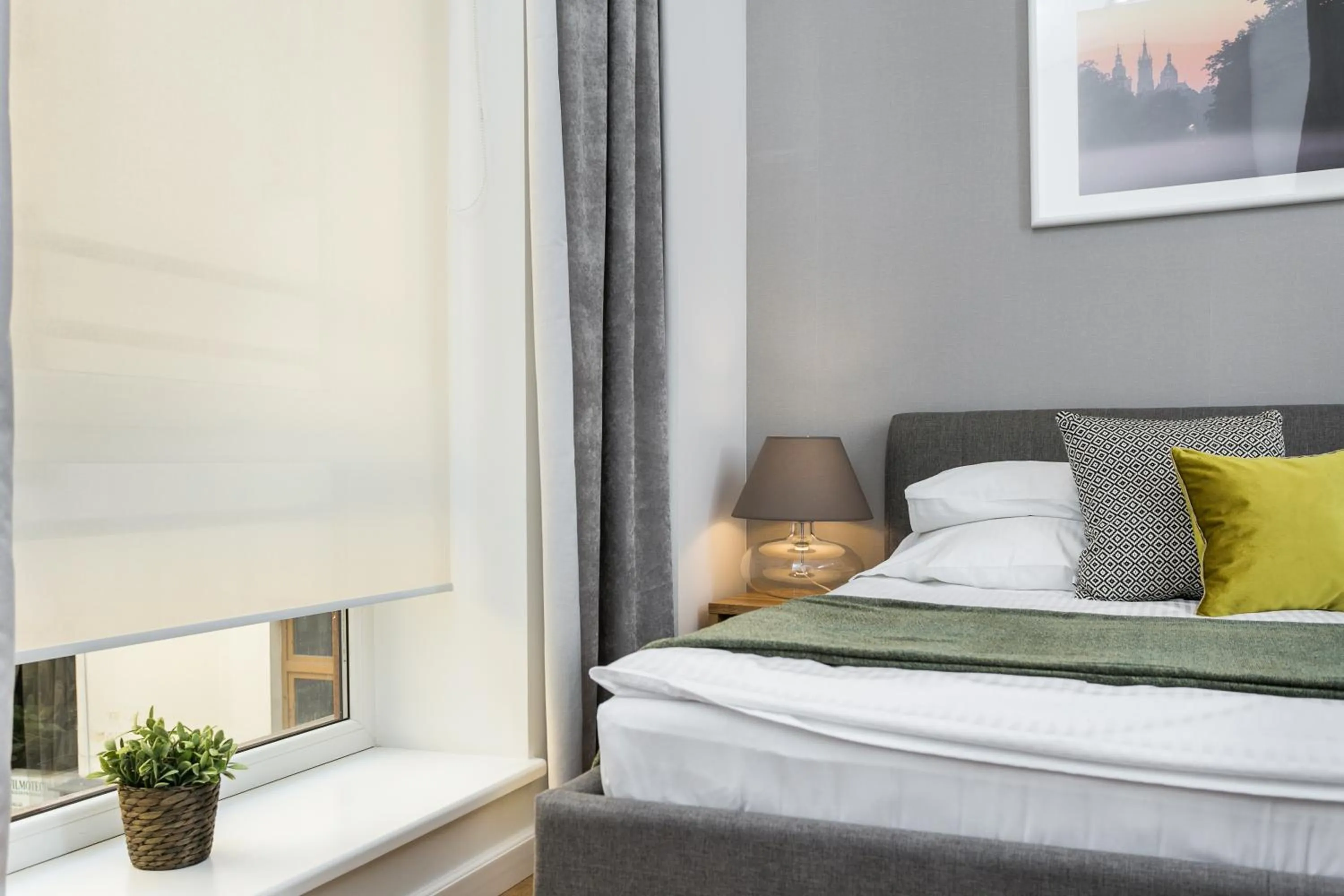 Bed in Venetian House Market Square Aparthotel