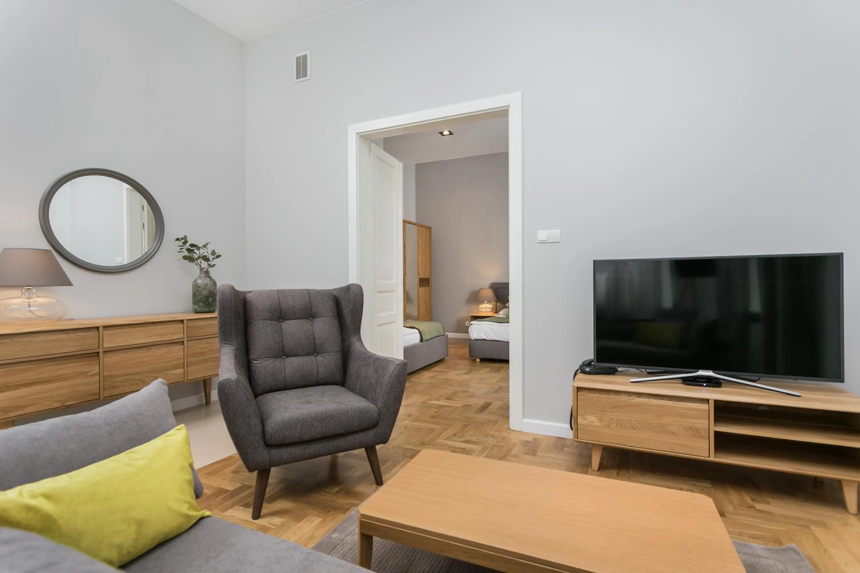 TV and multimedia in Venetian House Market Square Aparthotel