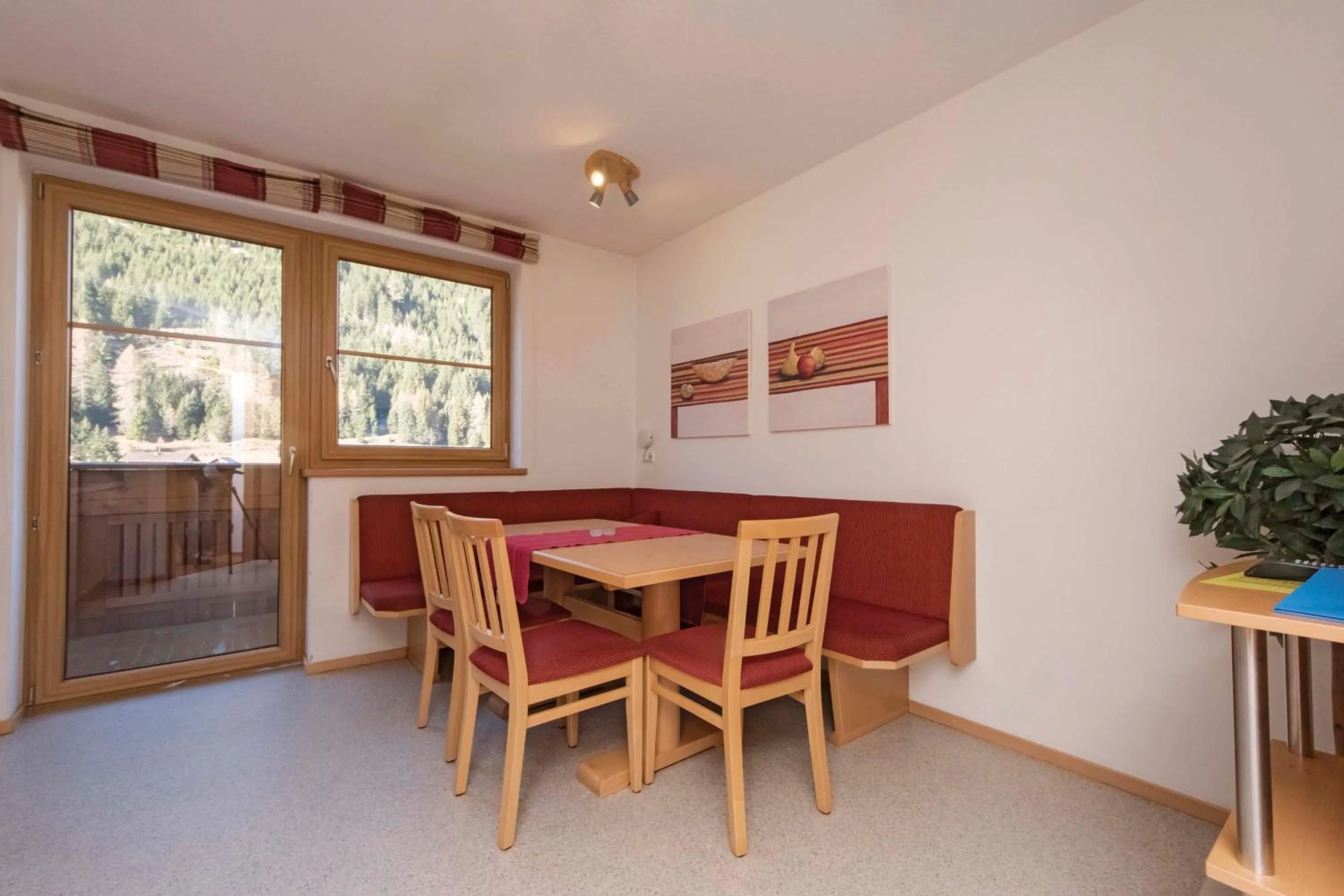 Kitchen or kitchenette in Haus Renate
