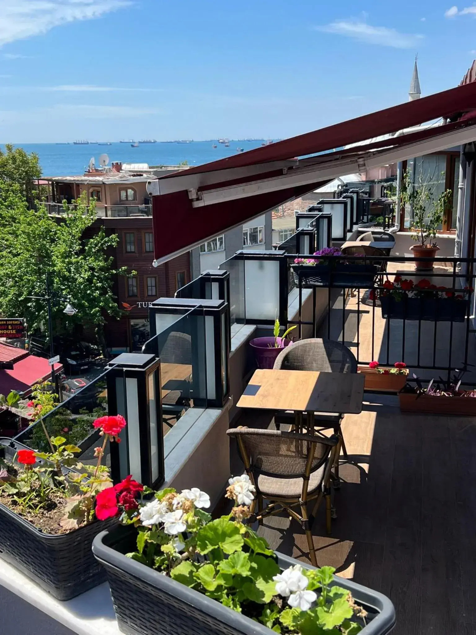 Deluxe Double Room with Sea View in GLK PREMIER The Home Suites & Spa Deluxe Double Room with Sea View in GLK PREMIER The Home Suites & Spa