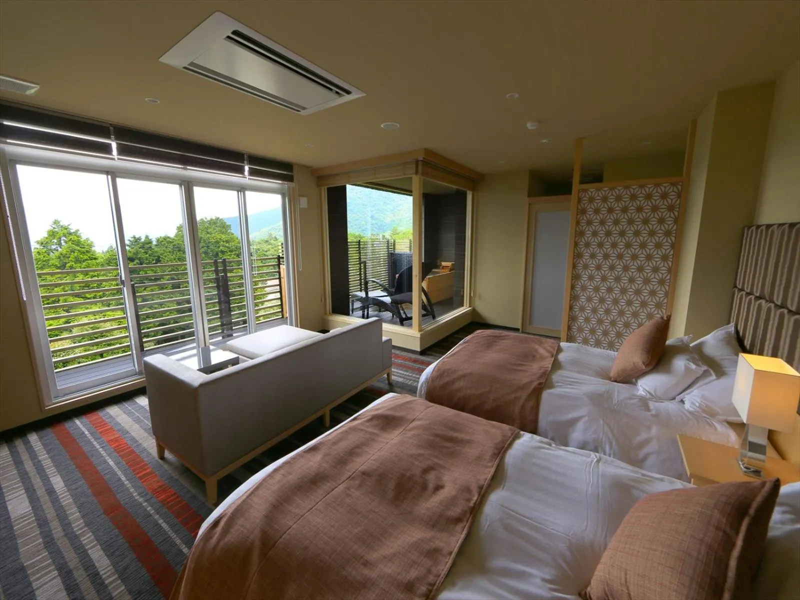 Bed in Hakone Yuyado Zen