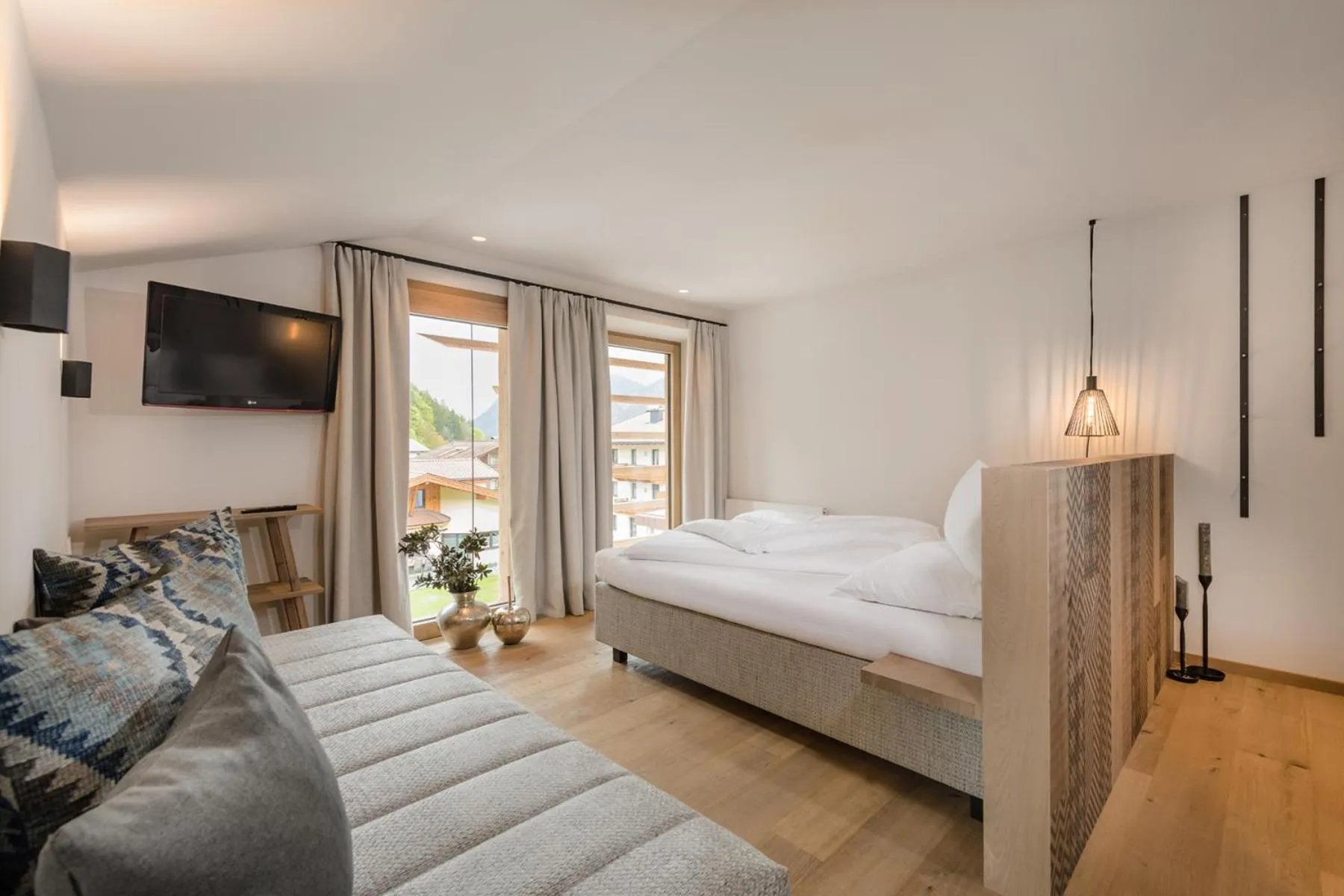 Bedroom, Bed in Meerberg