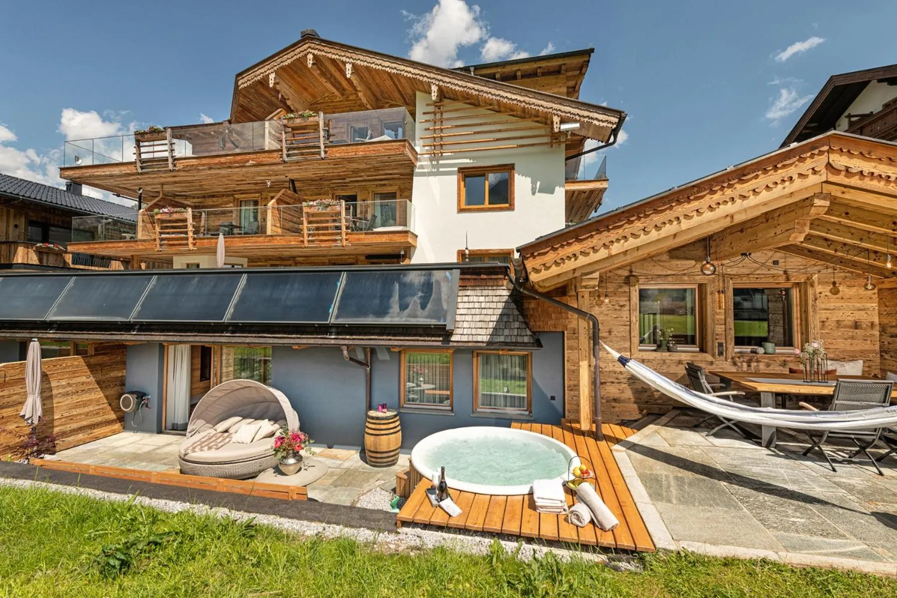 Property building in Meerberg