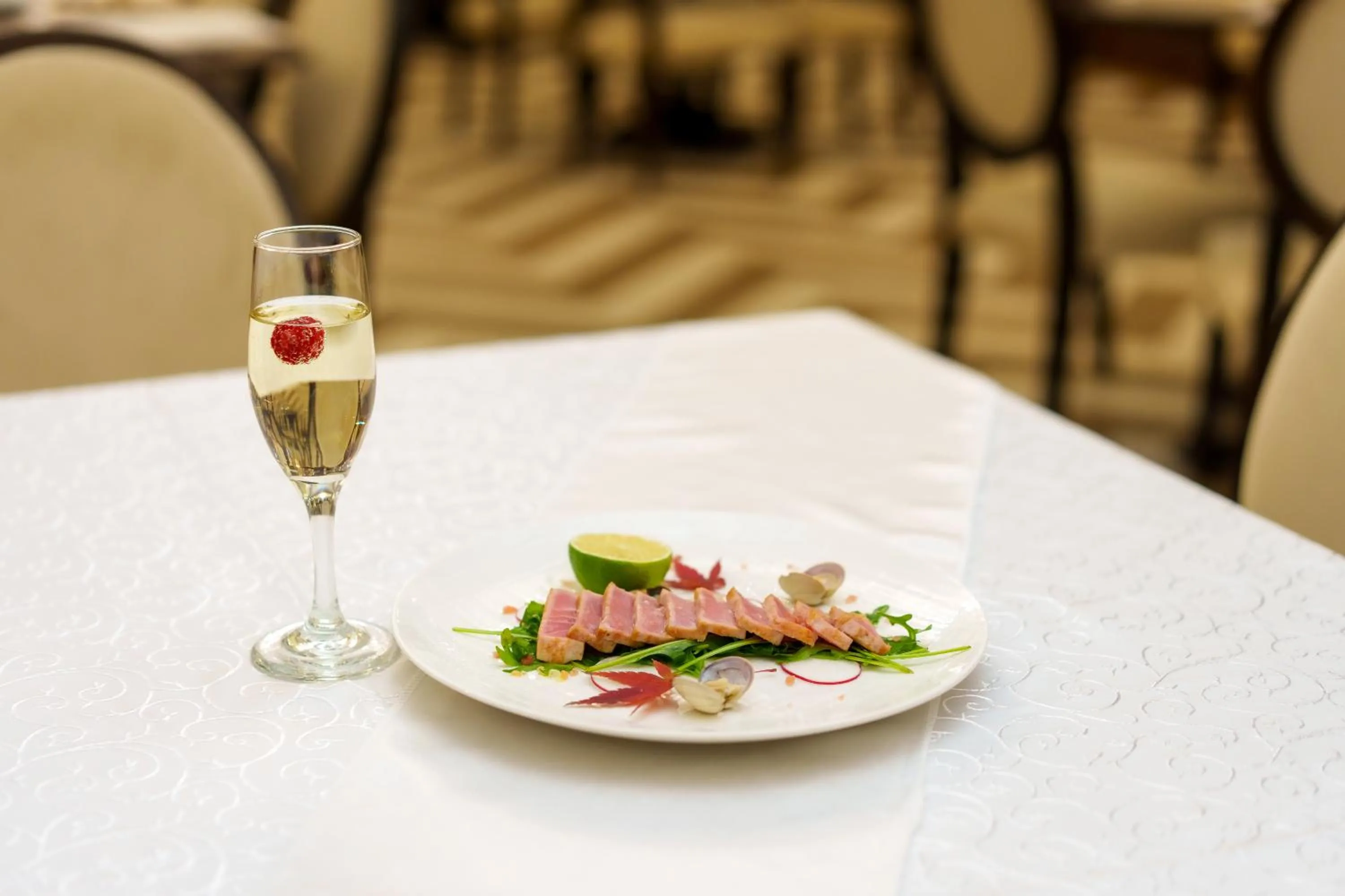 Food and drinks in Grand Hotel Sofianu