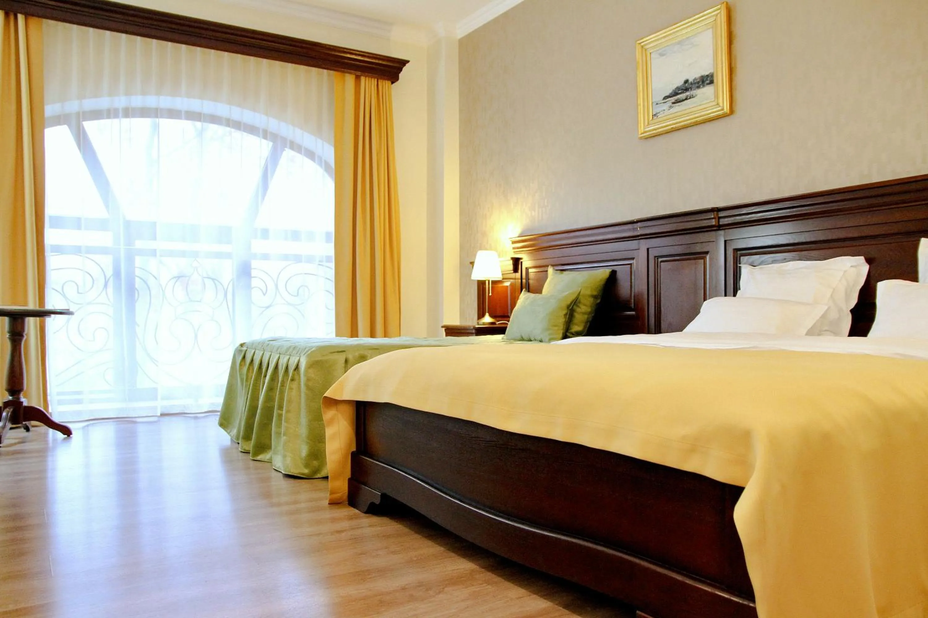 Photo of the whole room, Bed in Grand Hotel Sofianu