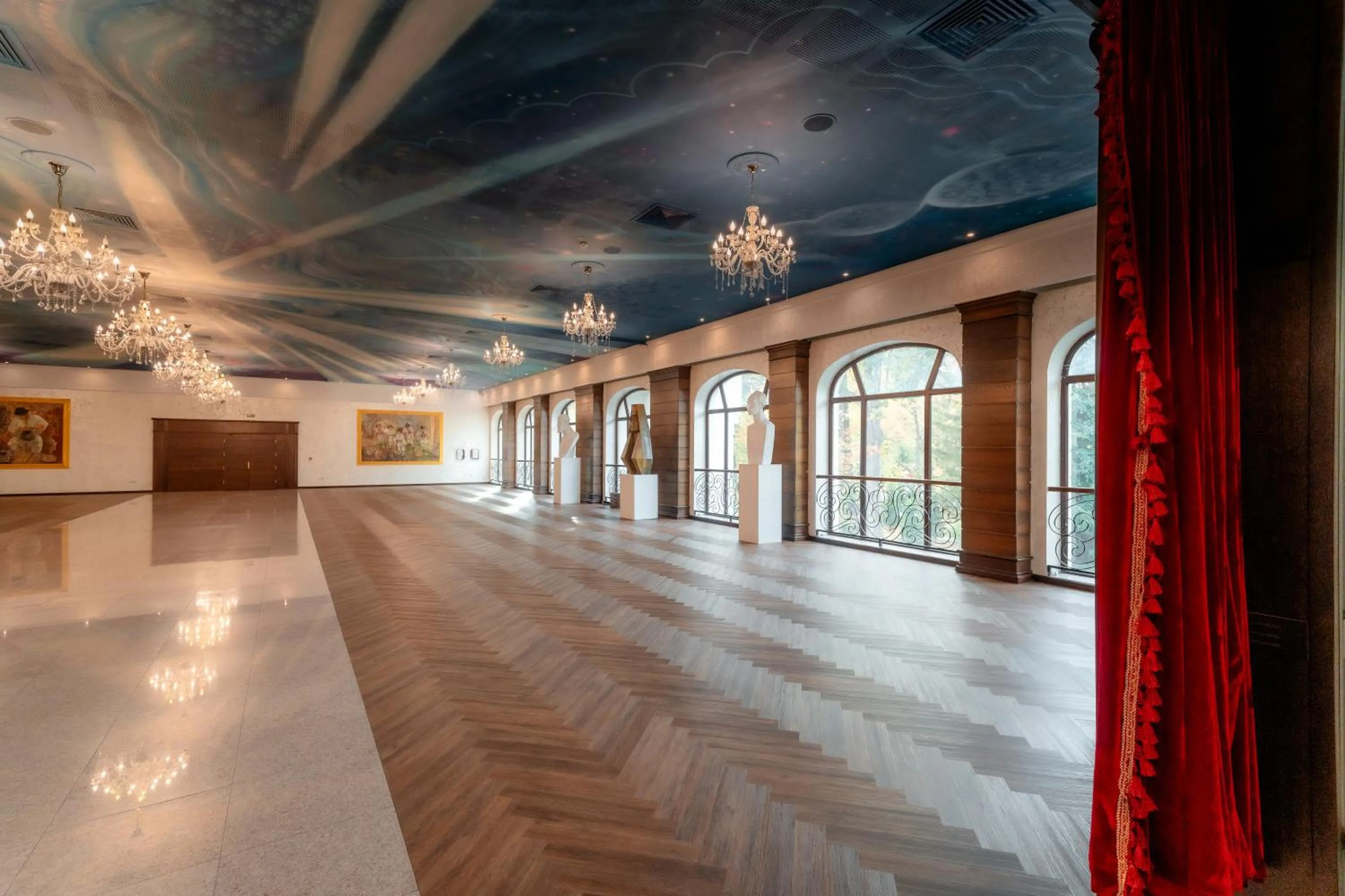 Decorative detail in Grand Hotel Sofianu