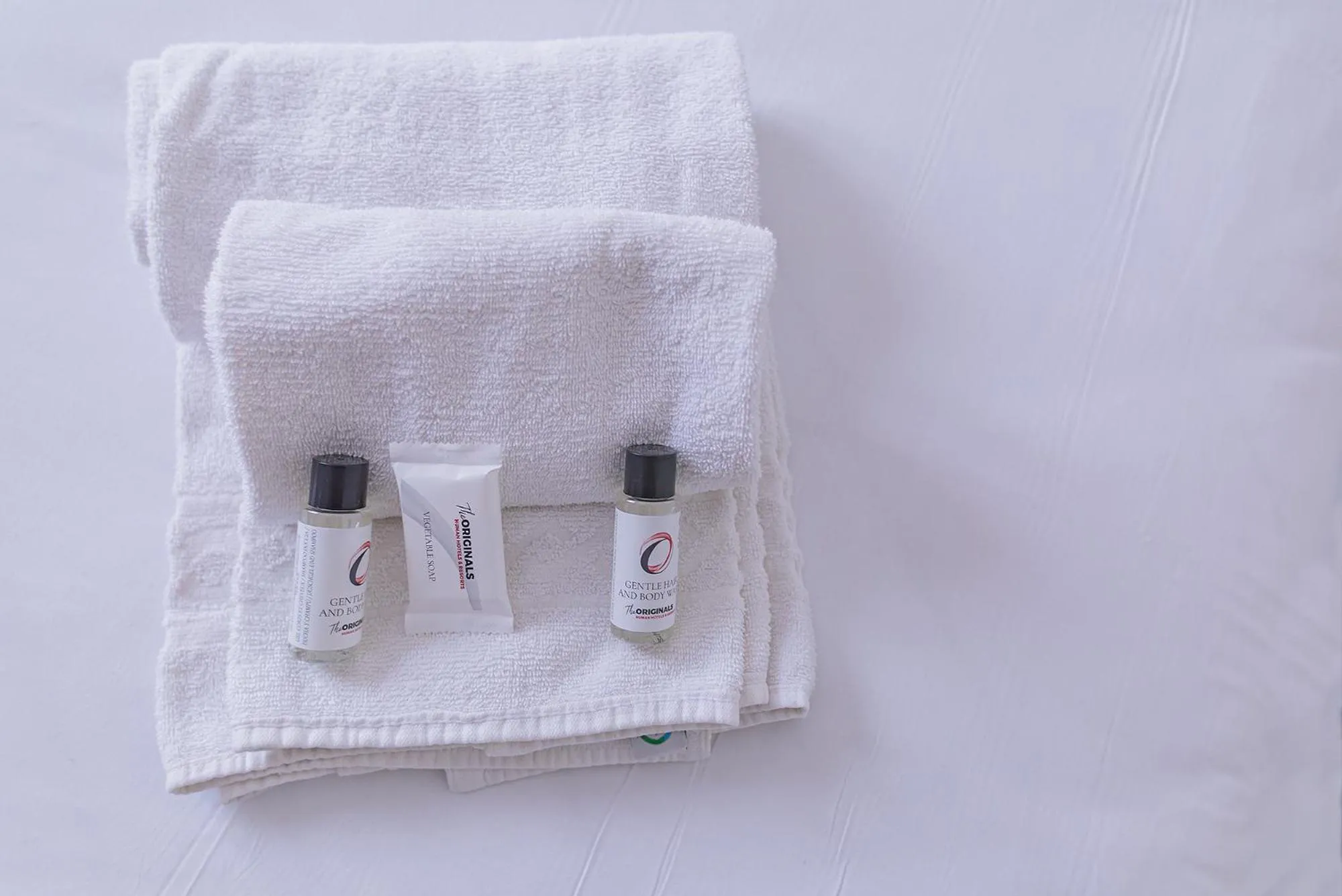 Bathroom in The Originals City, Relax'Otel & Spa, Le Barcarès