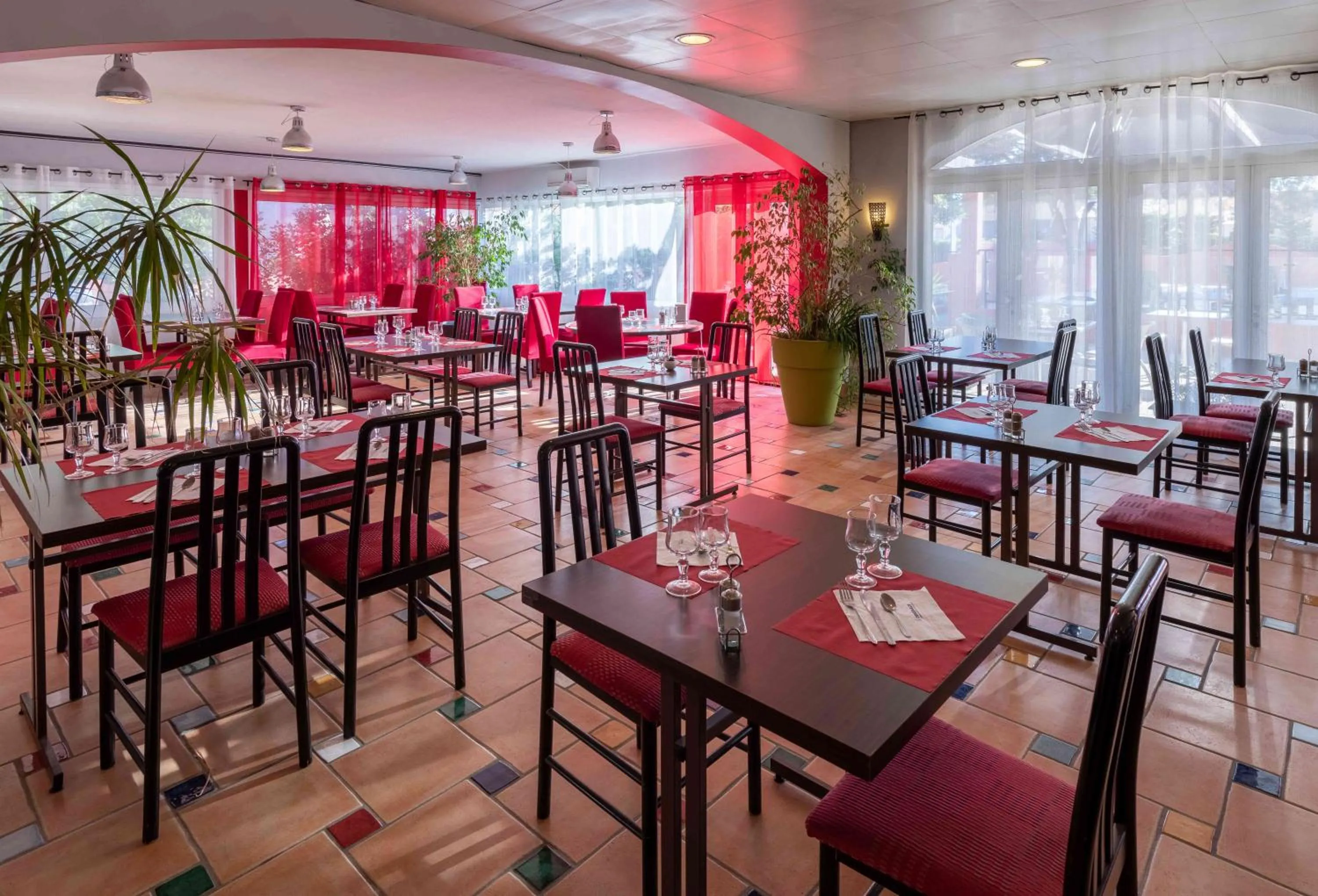 Restaurant/places to eat in The Originals City, Relax'Otel & Spa, Le Barcarès