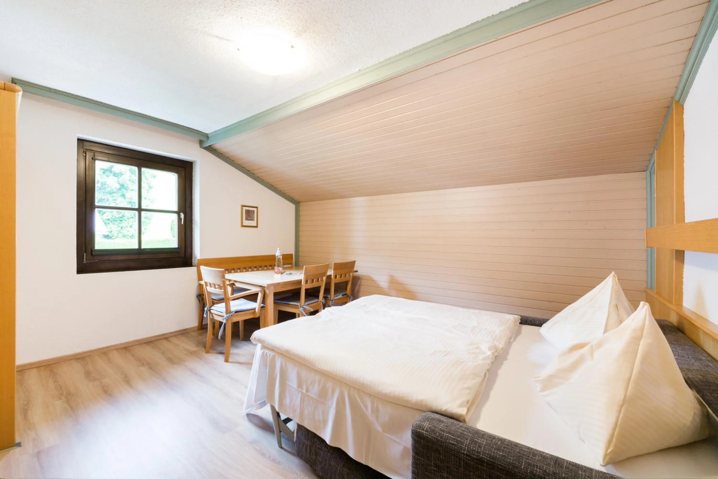 Living room, Bed in Appartements Tannenhof