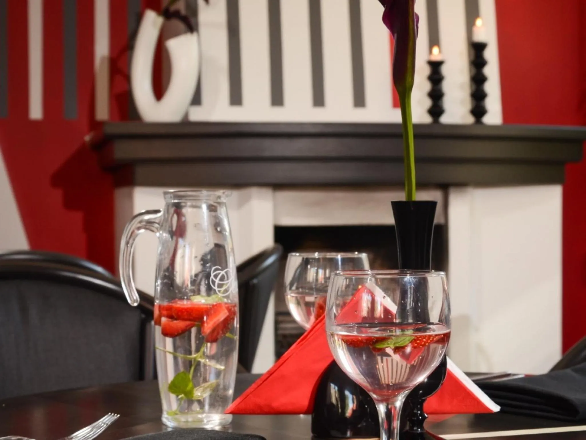 Restaurant/places to eat in Mans Nams - self check in hotel