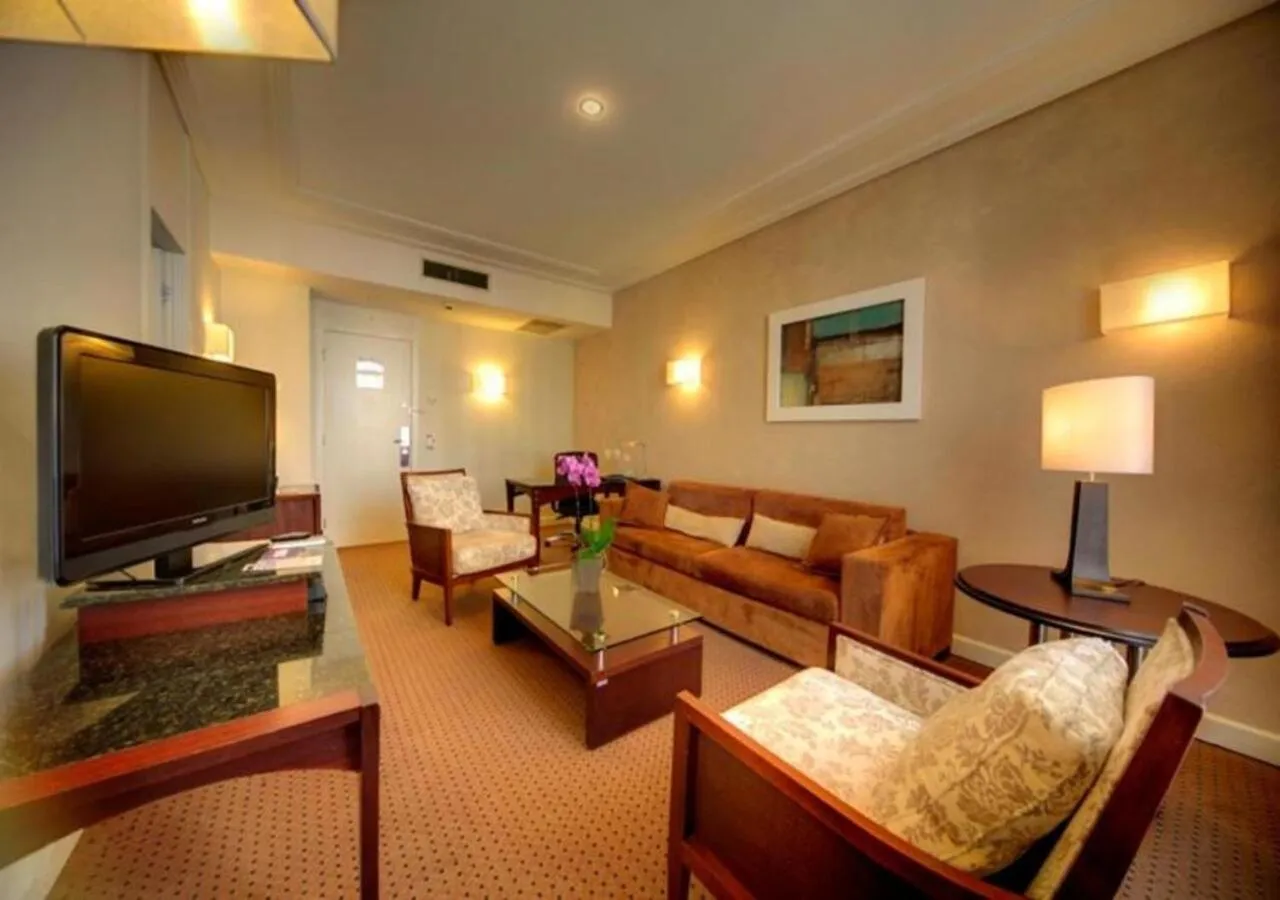 TV and multimedia in Radisson Hotel Curitiba