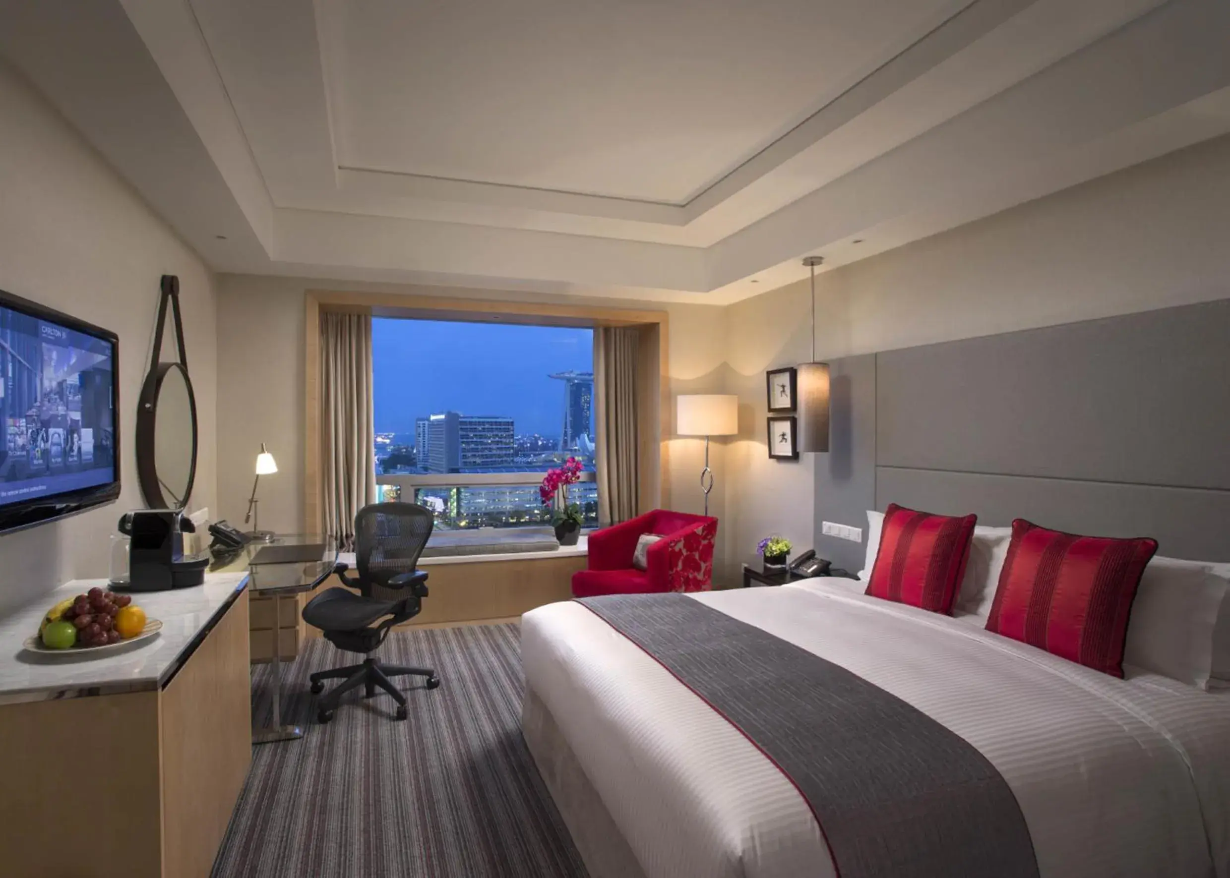Premier Double Room with Club Lounge Access in Carlton Hotel Singapore Premier Double Room with Club Lounge Access in Carlton Hotel Singapore