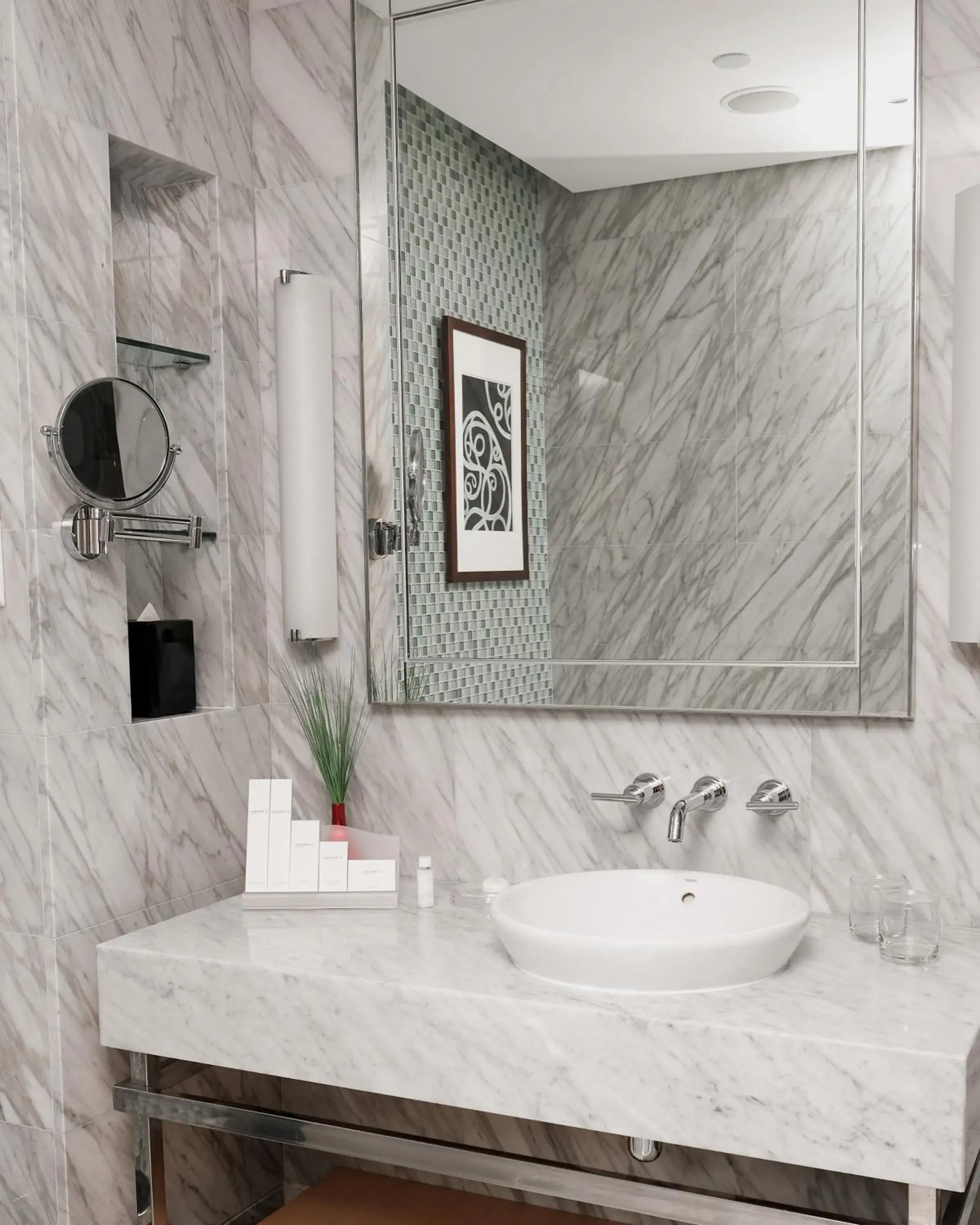 Premier Double Room in Carlton Hotel Singapore Premier Double Room in Carlton Hotel Singapore