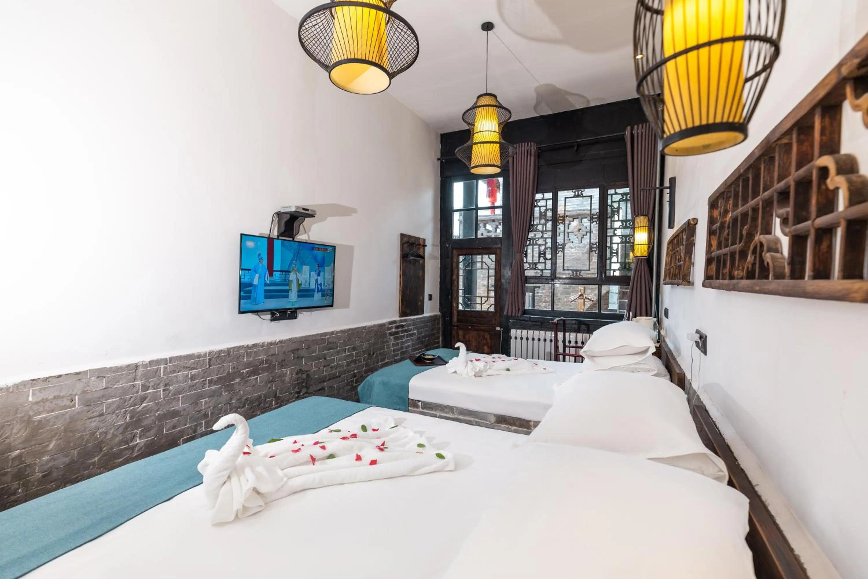 Bed in Elsewhere Hotel The former residence of the draft bank