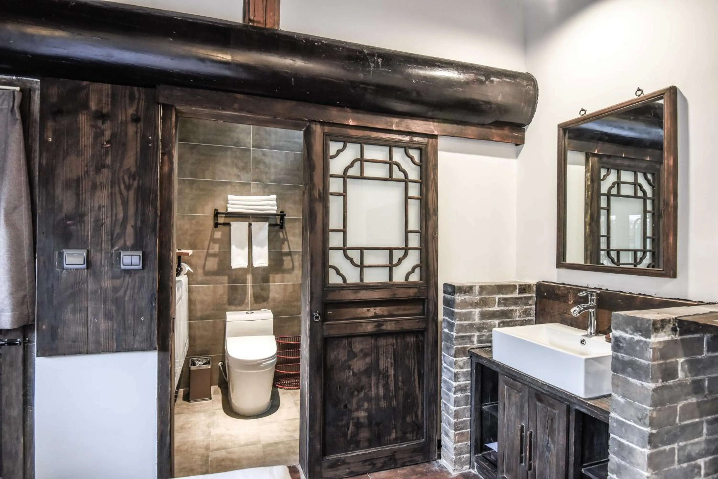 Decorative detail in Elsewhere Hotel The former residence of the draft bank