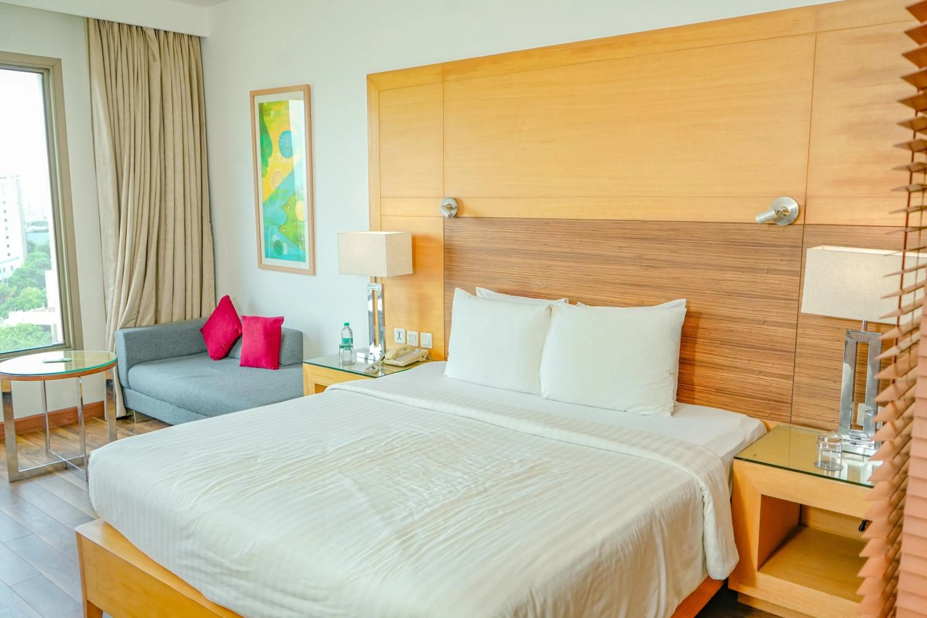 Bed in Courtyard by Marriott Gurugram Downtown