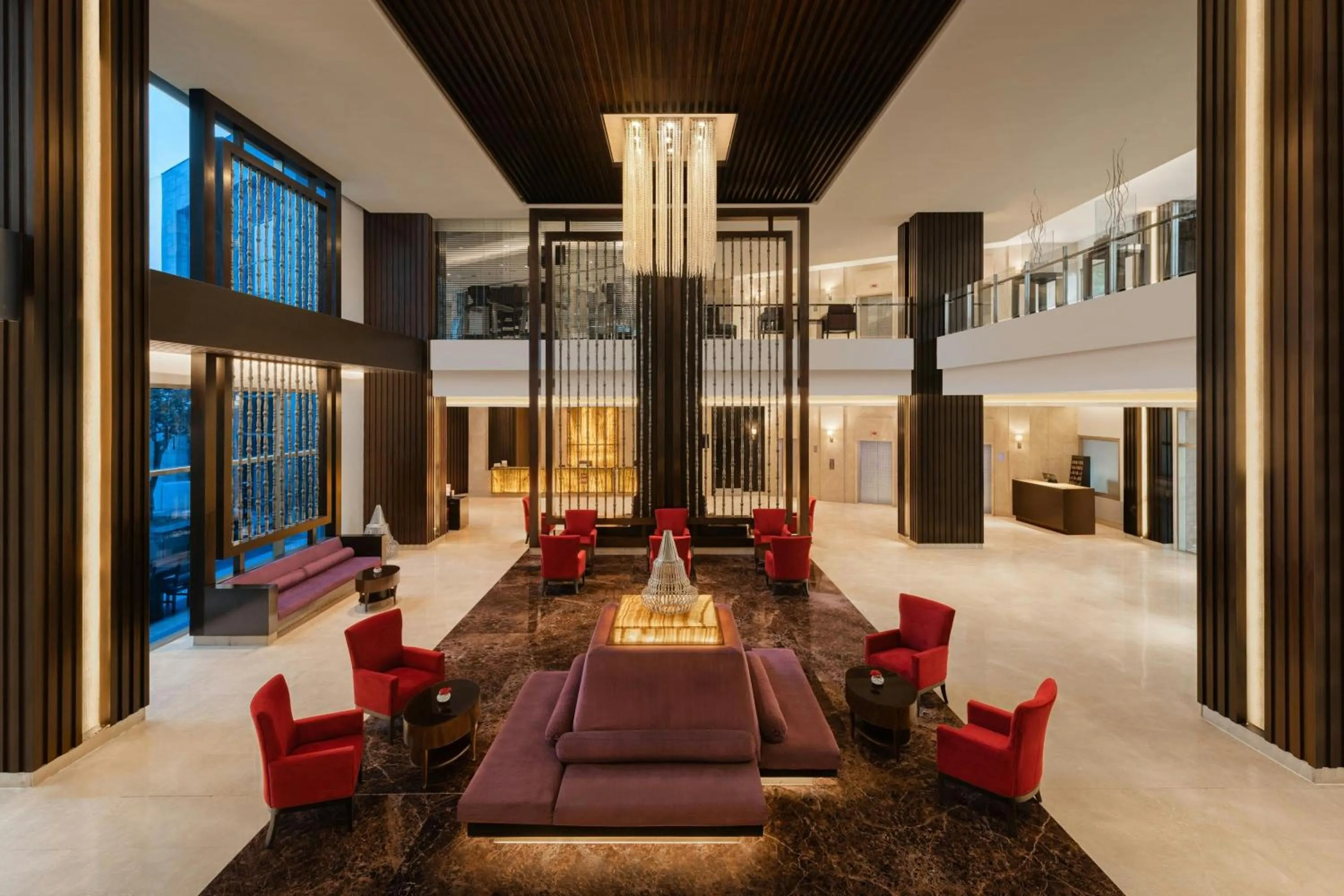 Lobby or reception in Courtyard by Marriott Gurugram Downtown