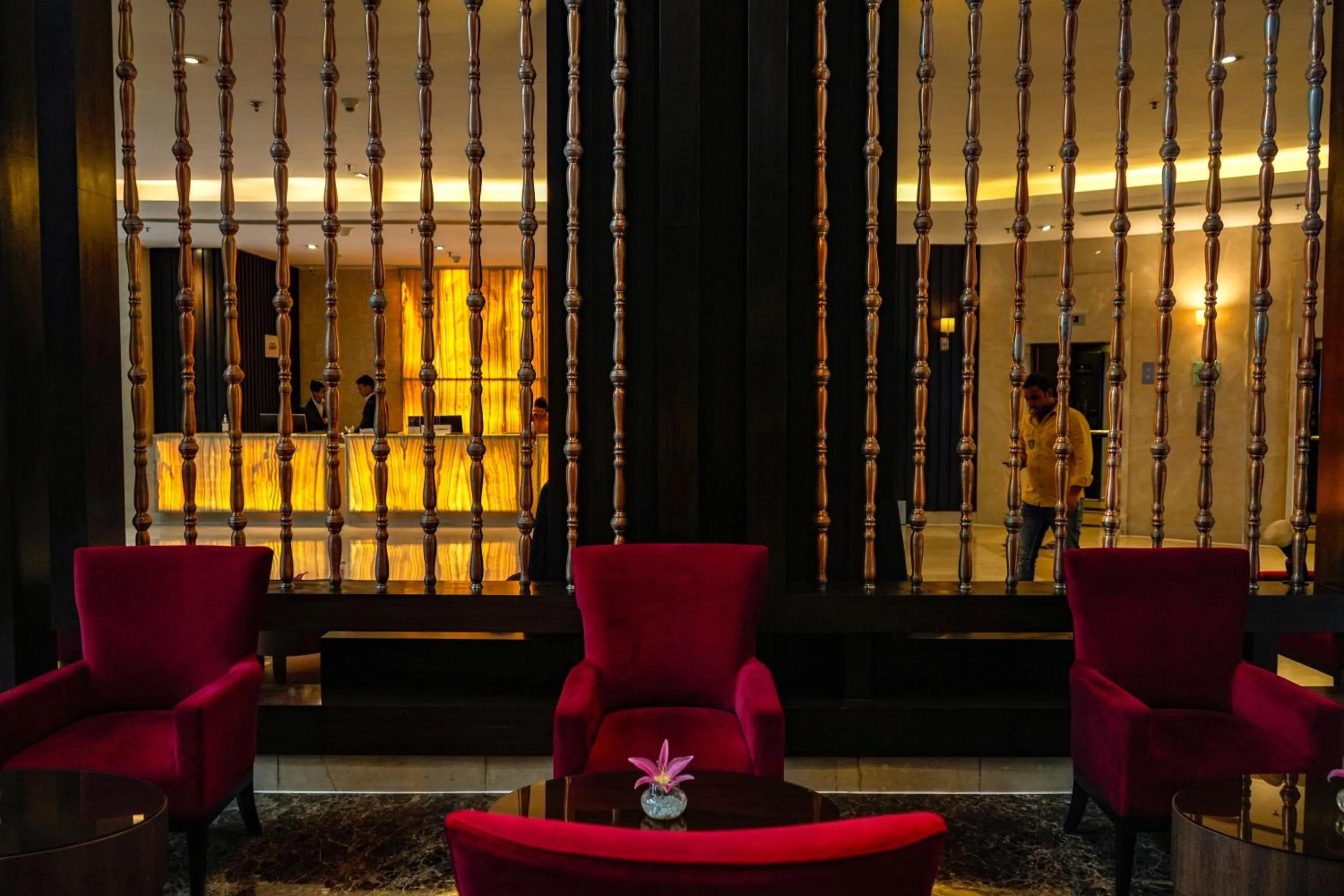 Lobby or reception in Courtyard by Marriott Gurugram Downtown