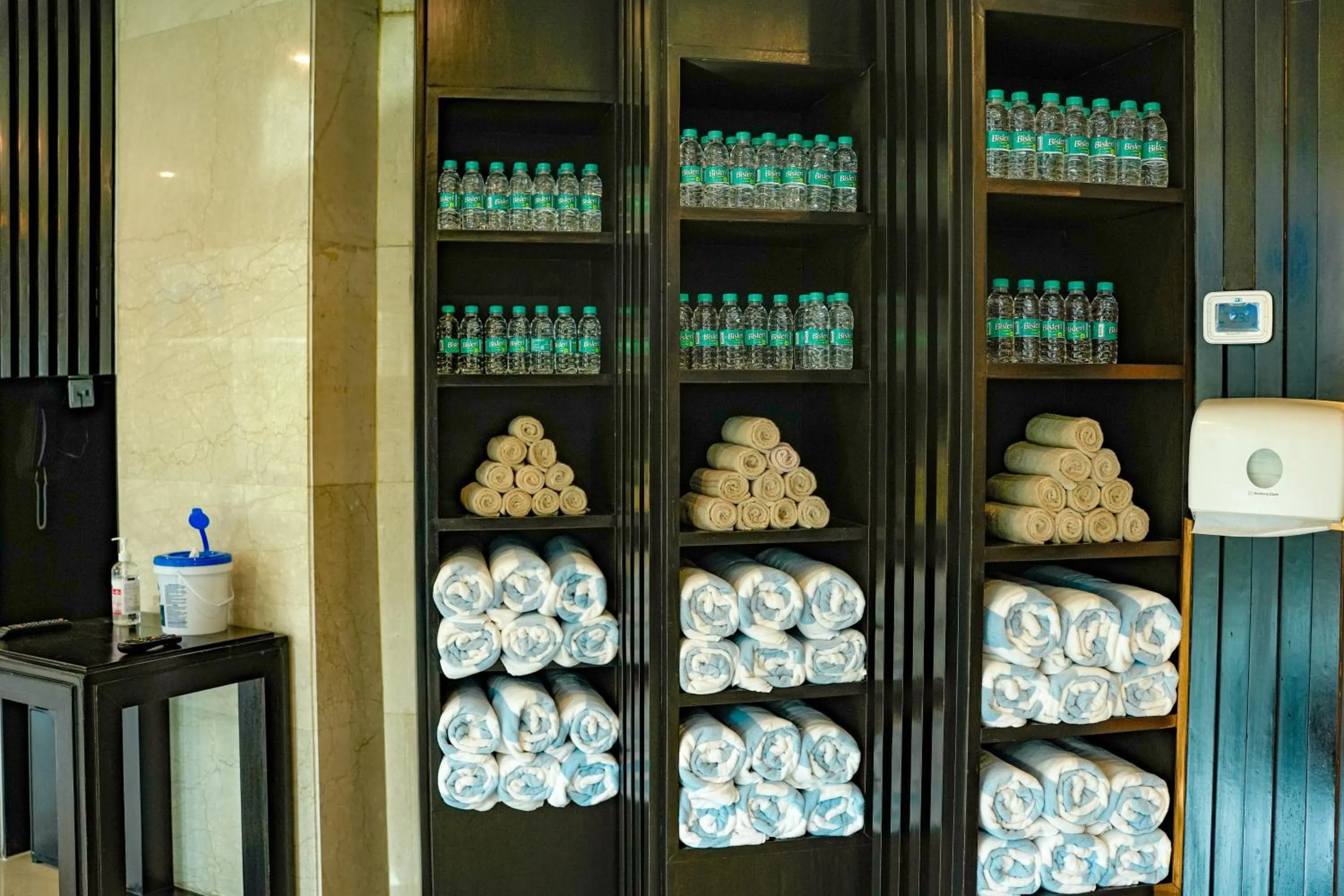 Fitness centre/facilities in Courtyard by Marriott Gurugram Downtown