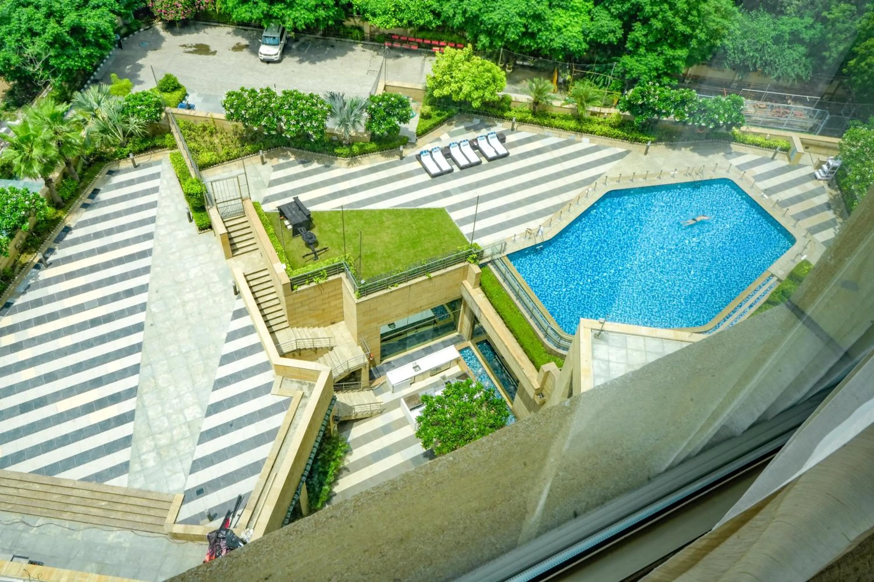 Pool view in Courtyard by Marriott Gurugram Downtown
