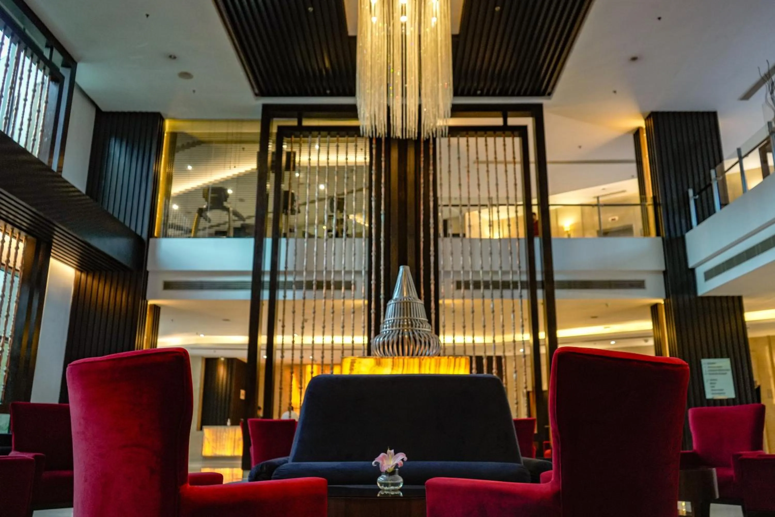 Lobby or reception in Courtyard by Marriott Gurugram Downtown