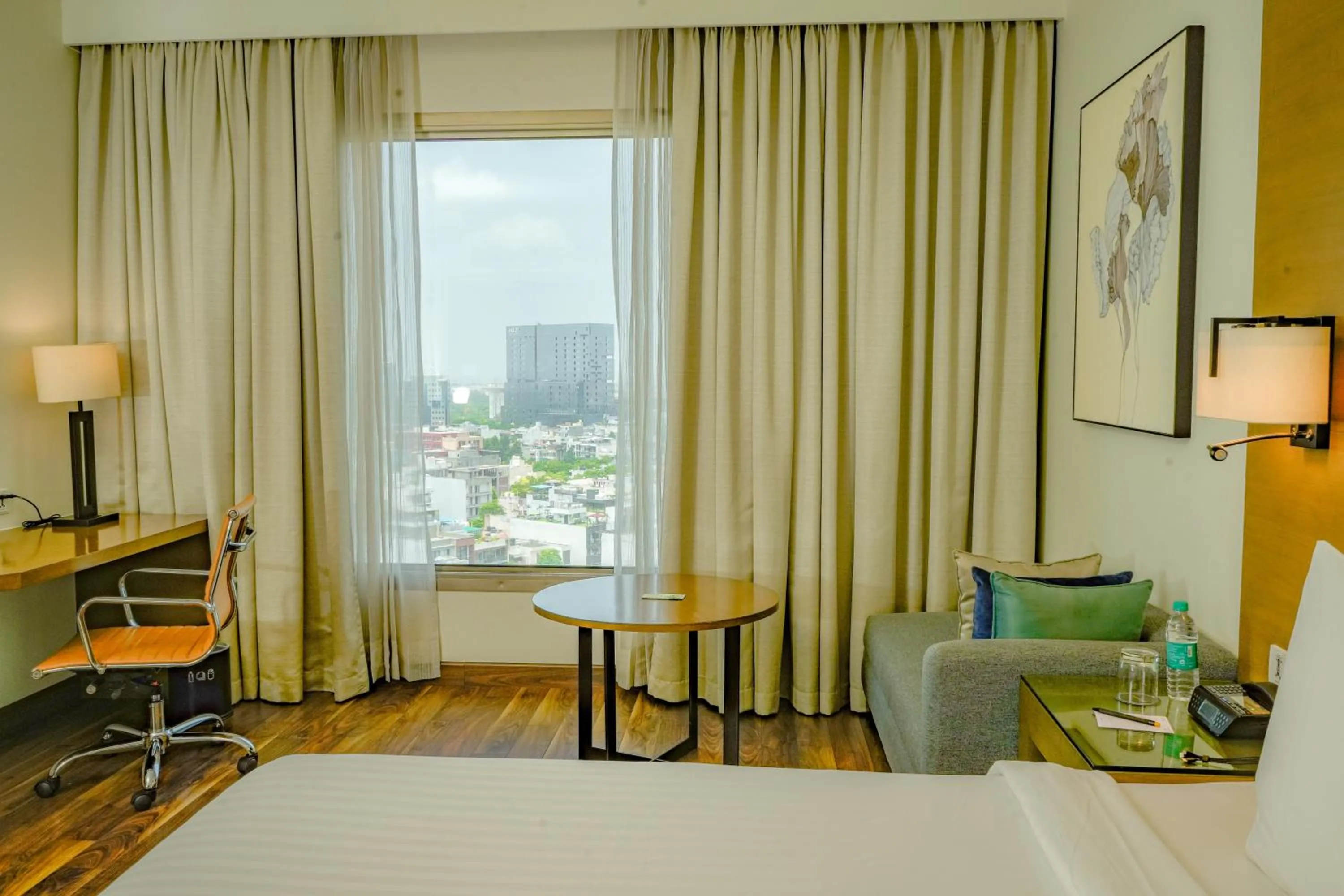 Bed in Courtyard by Marriott Gurugram Downtown