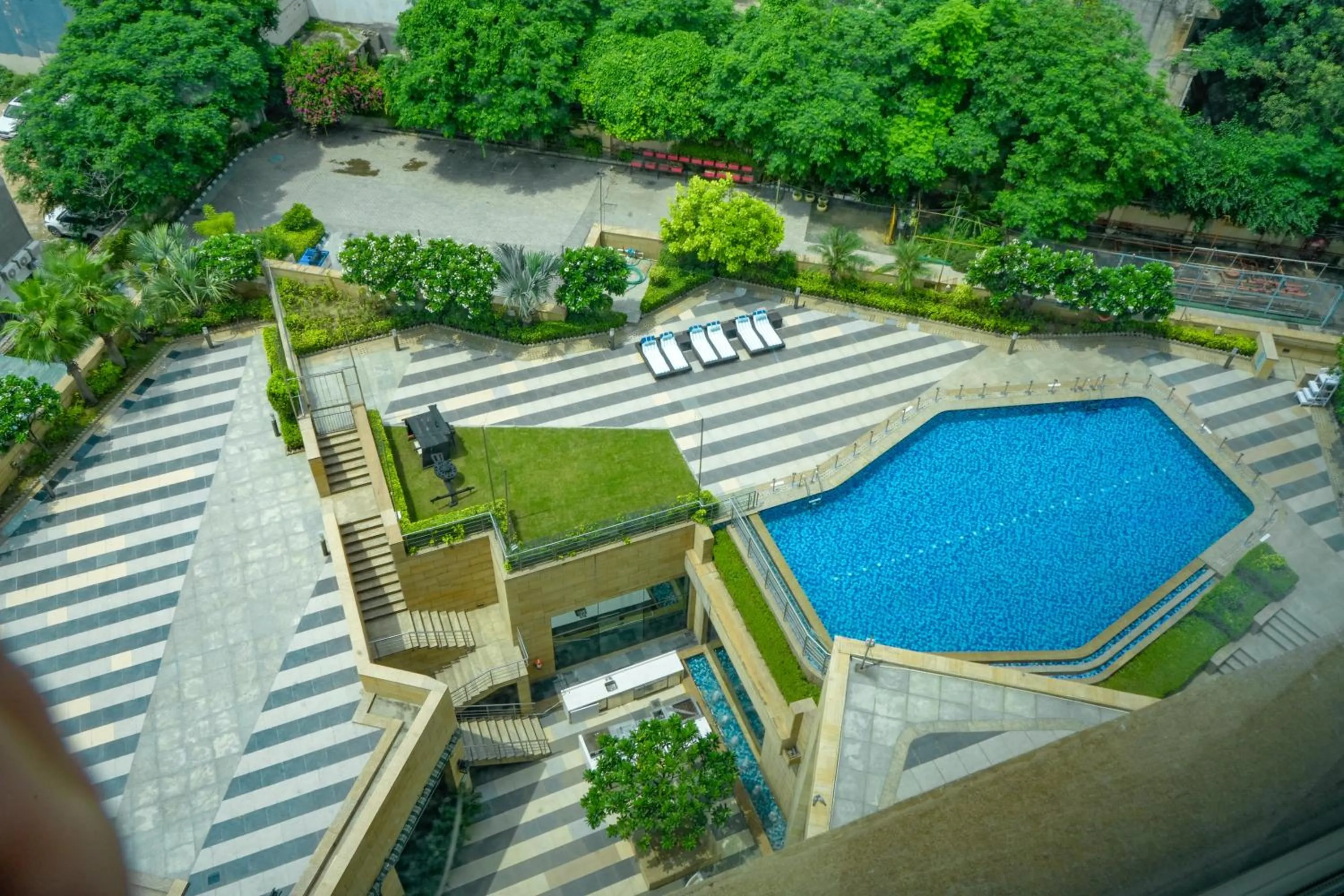 Day in Courtyard by Marriott Gurugram Downtown