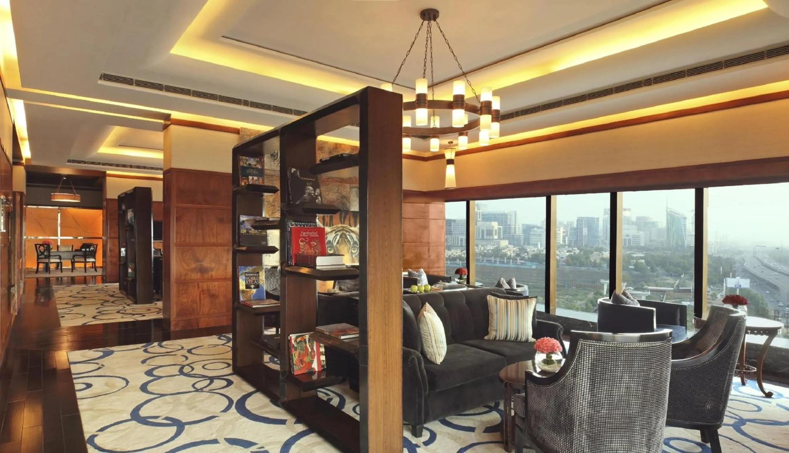 Lounge or bar in The Leela Ambience Gurugram Hotel & Residences - The Luxury Urban Sanctuary