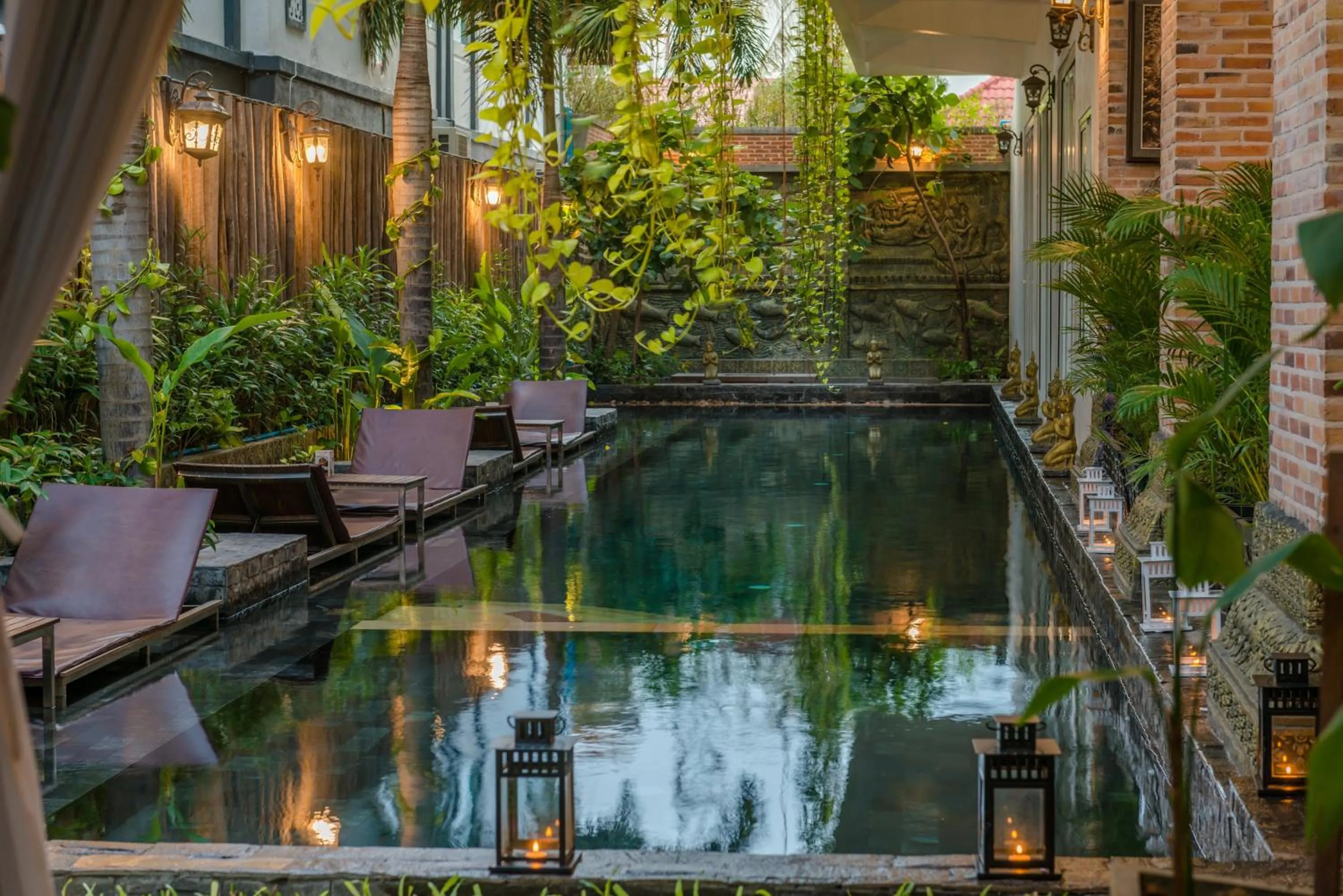 Swimming pool in Cambana Residence