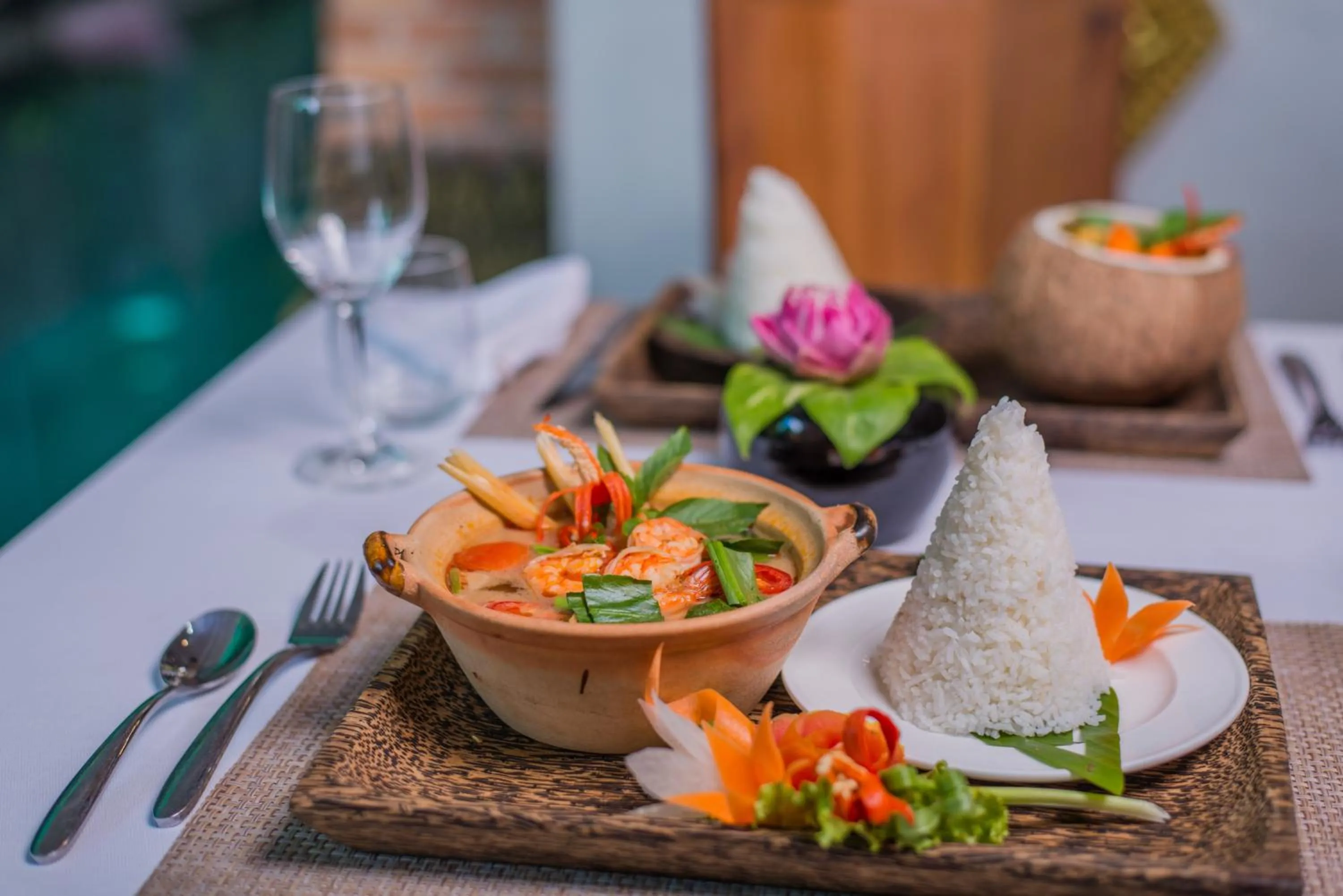 Lunch in Cambana Residence