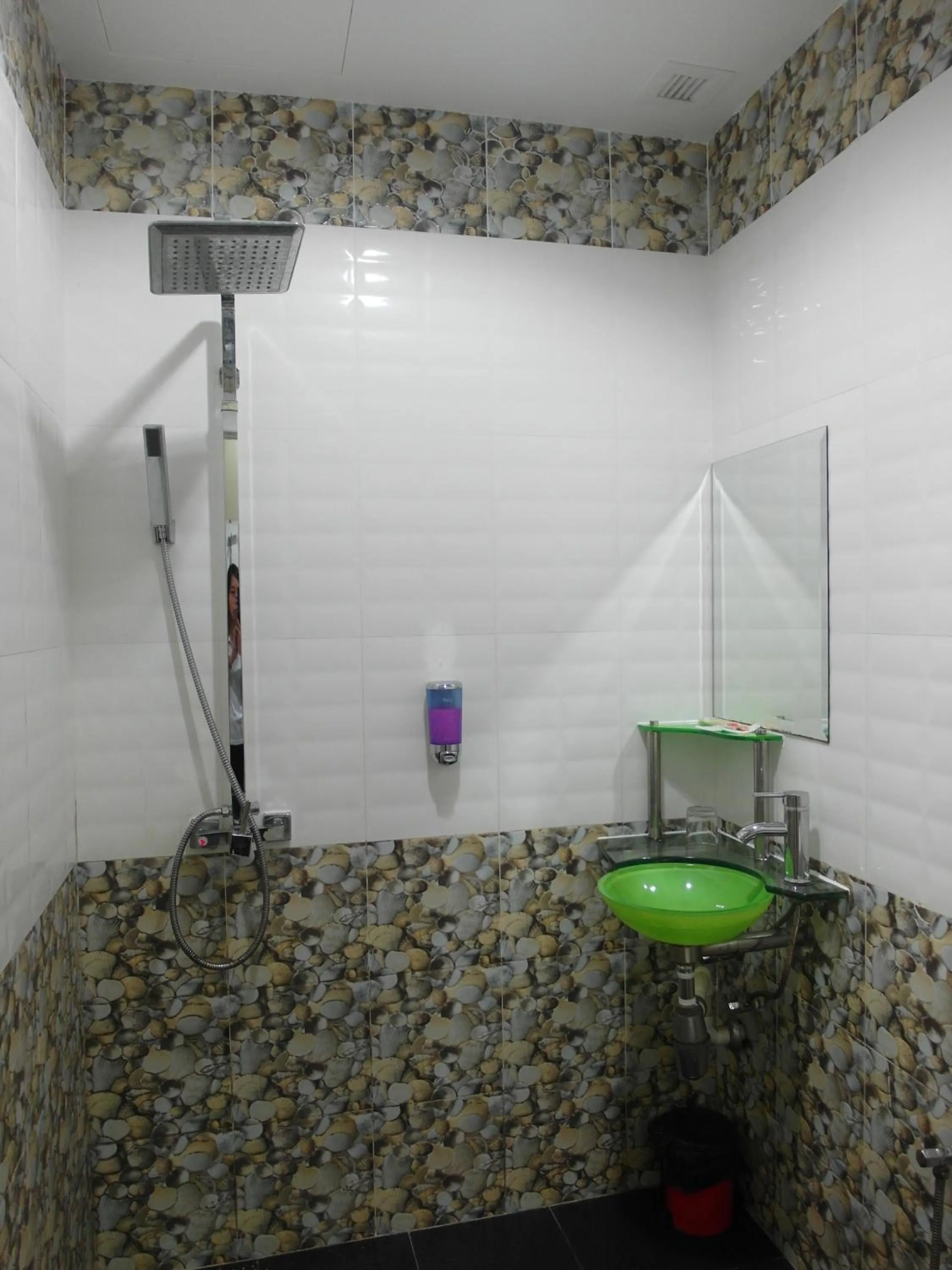 Bathroom in Bahagia Hotel Langkawi