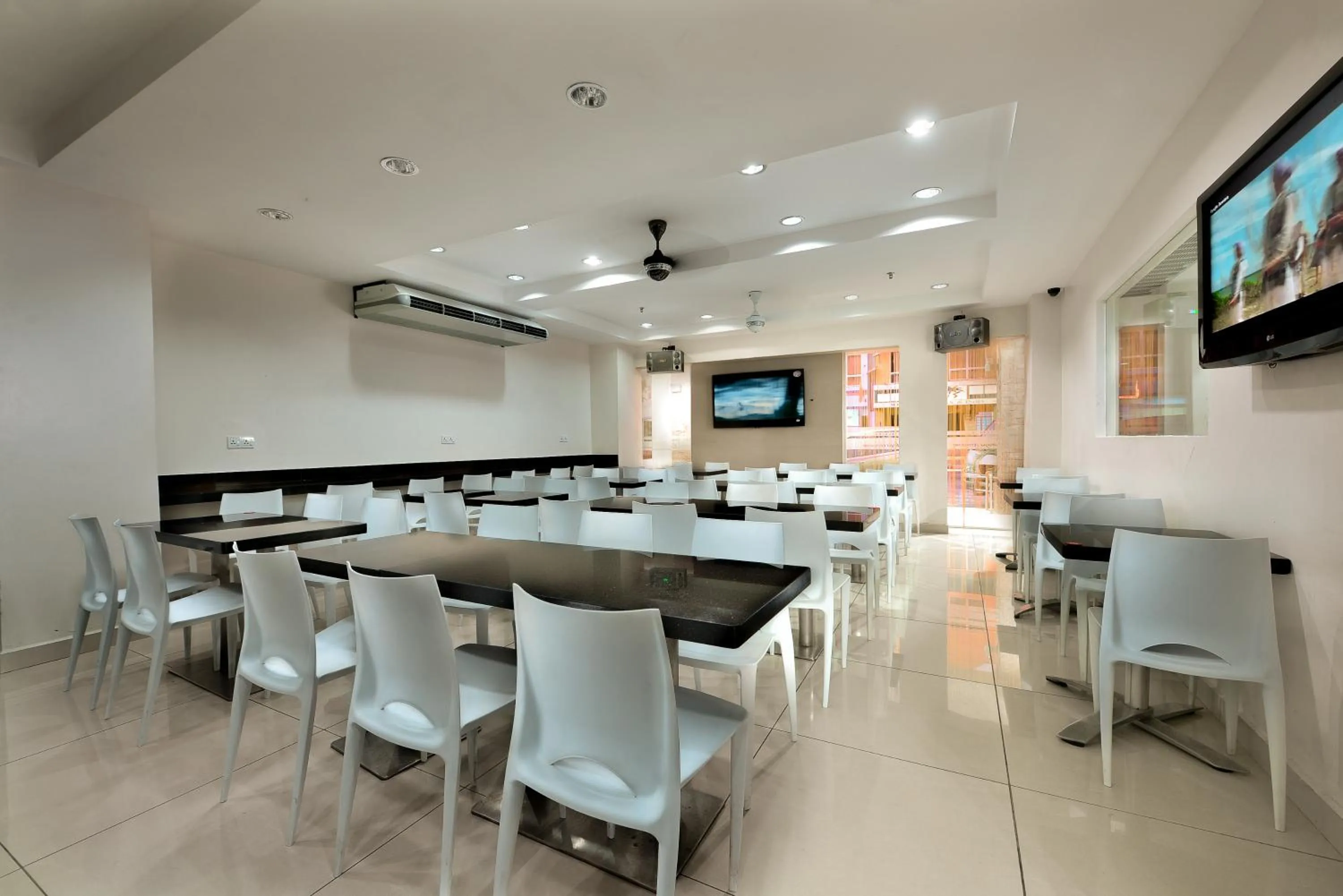 Restaurant/places to eat in Bahagia Hotel Langkawi
