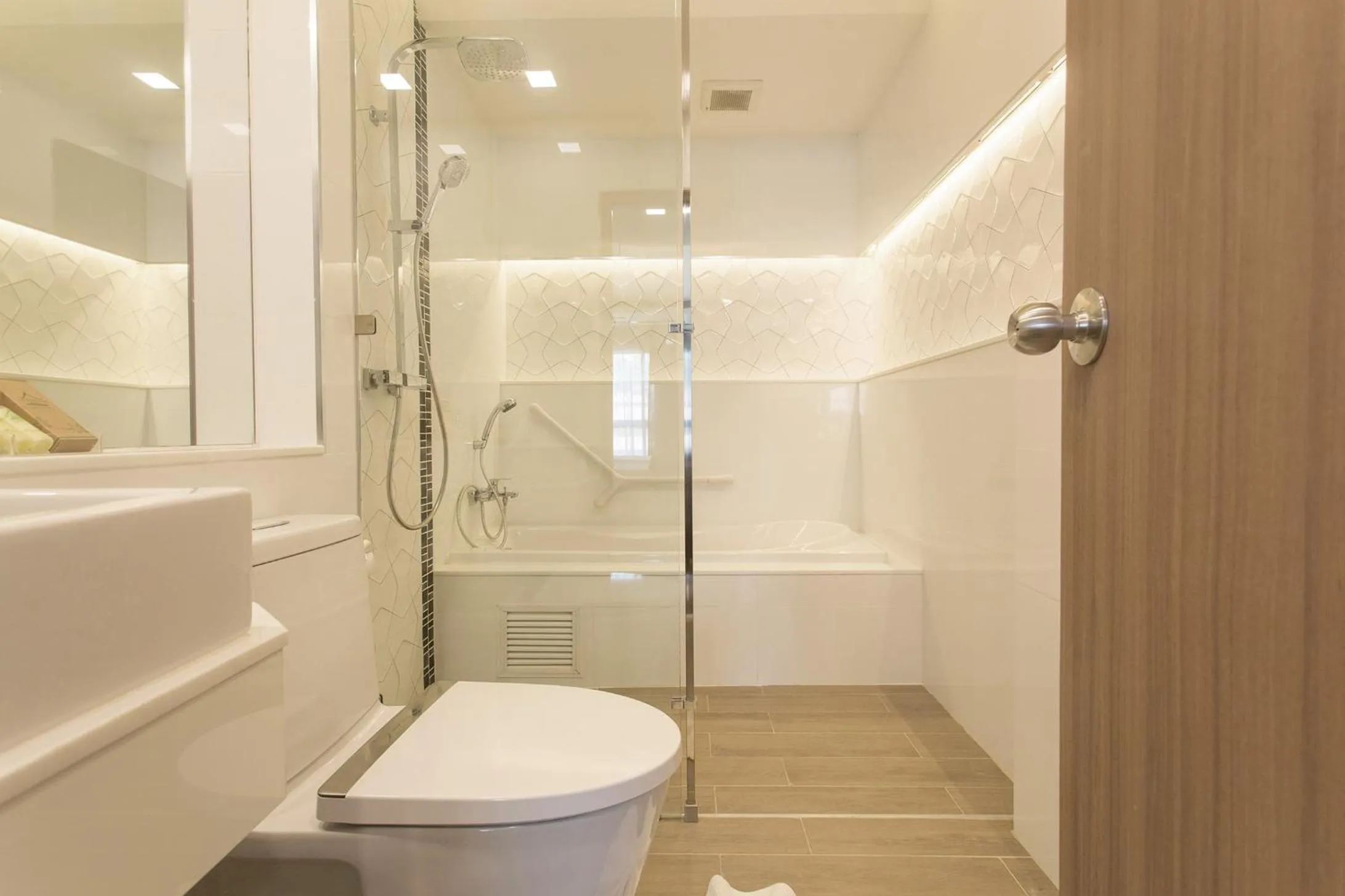 Shower in Khum Phucome Hotel -SHA Extra Plus