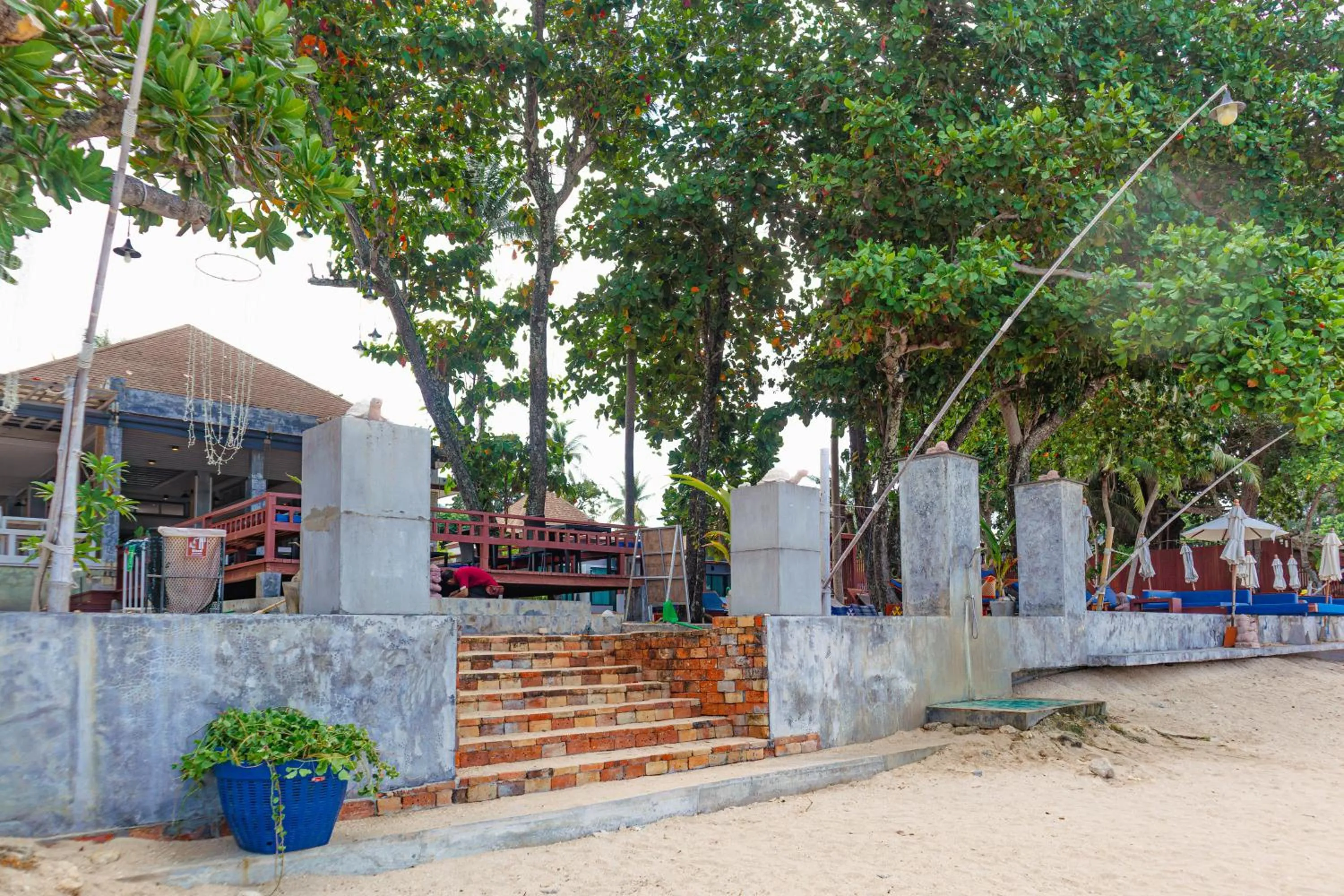 Property building in Lanta Sand Resort & Spa